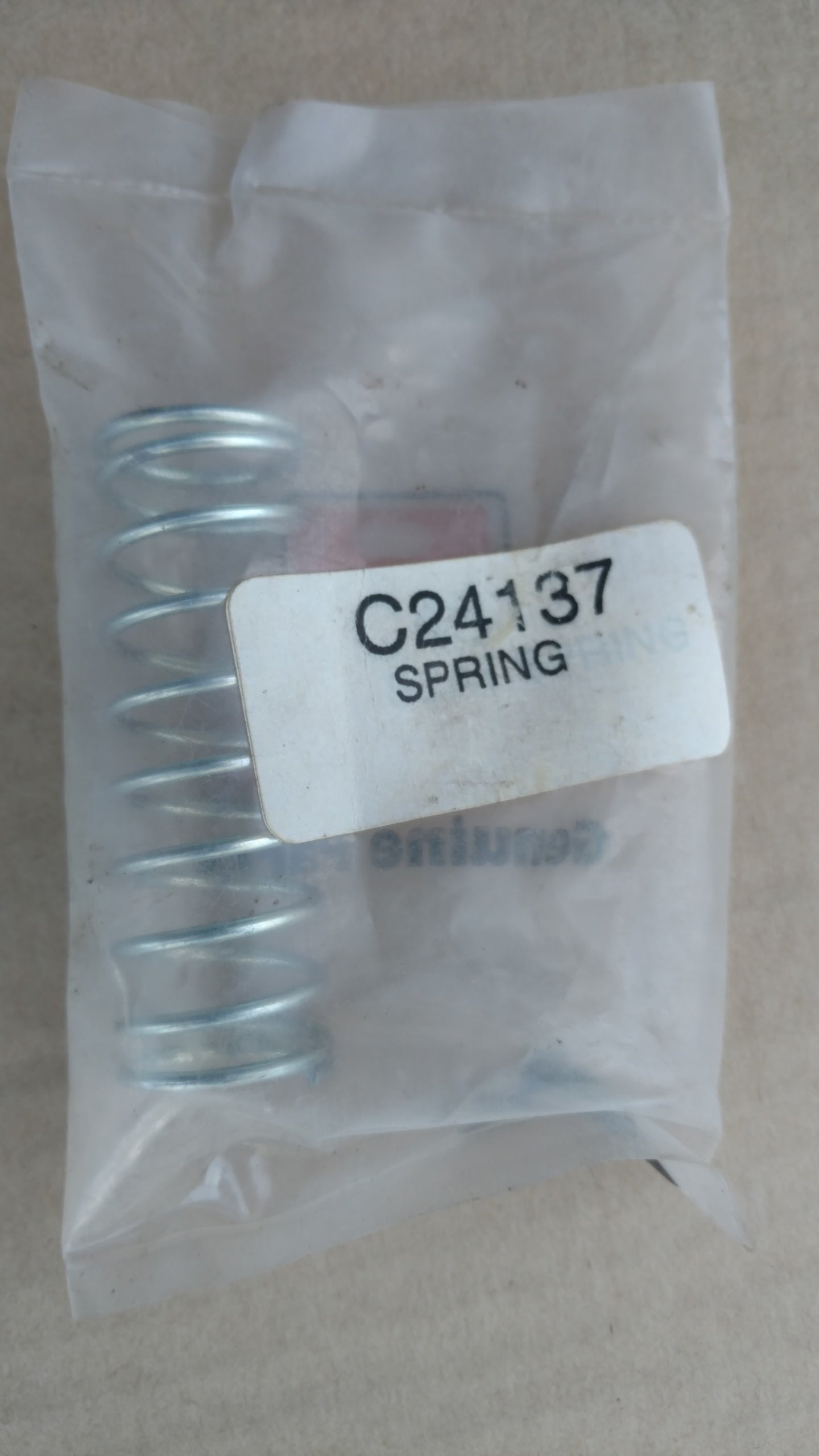 C24137 SPRING - COMPRESSION