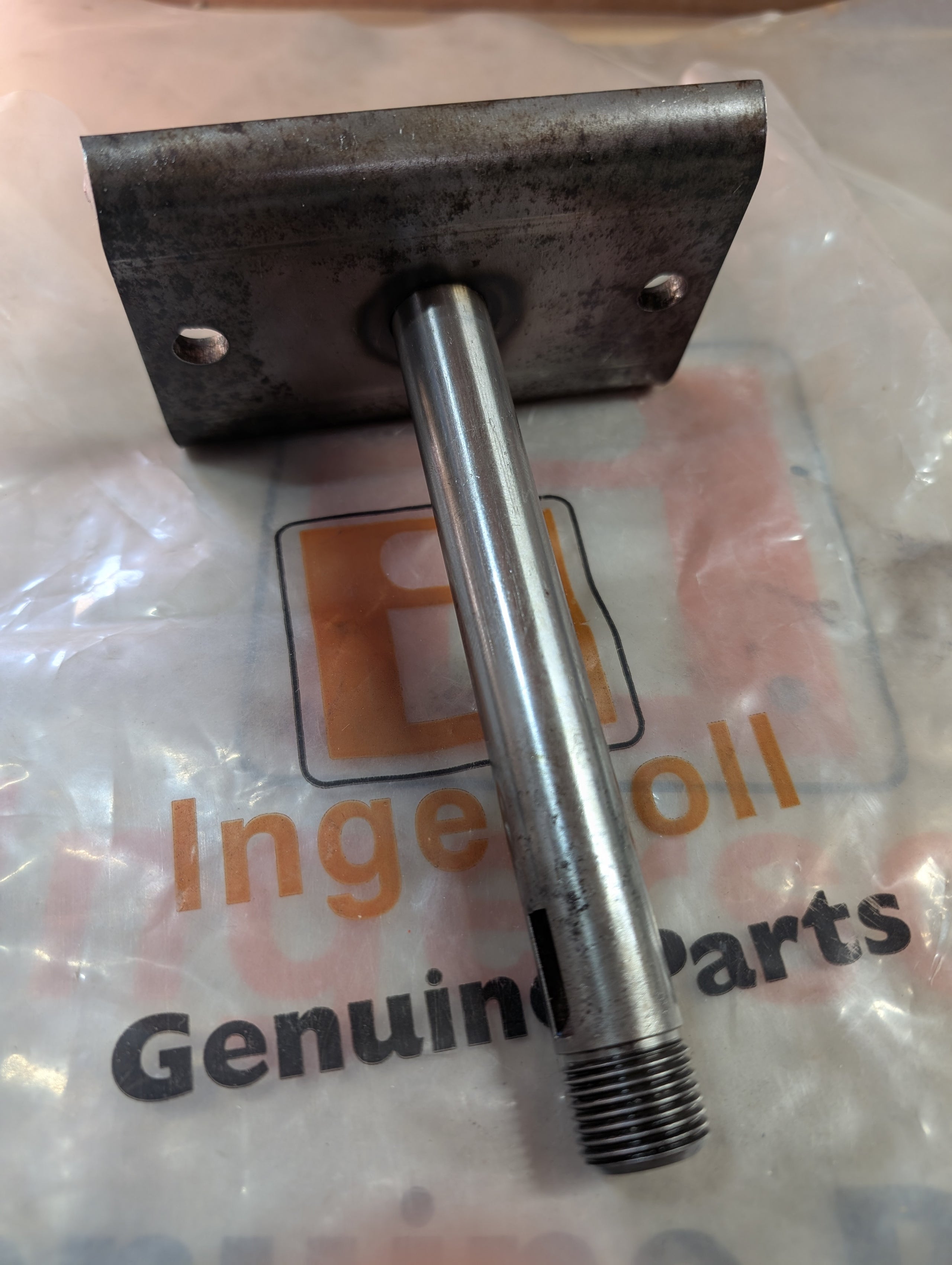 C25632 SPINDLE RH 60