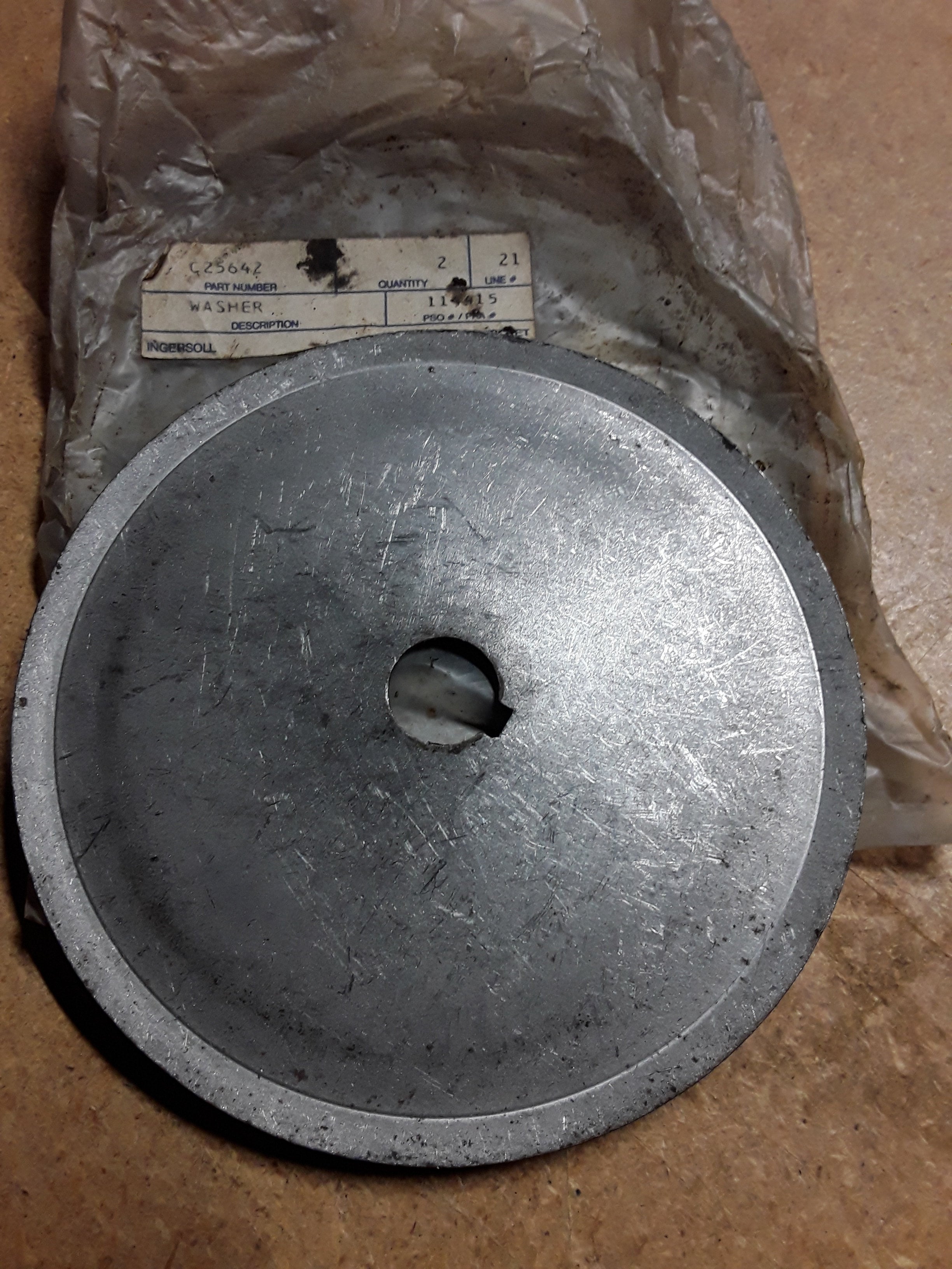 C25642 WASHER - BELT RETAINER (RM60)