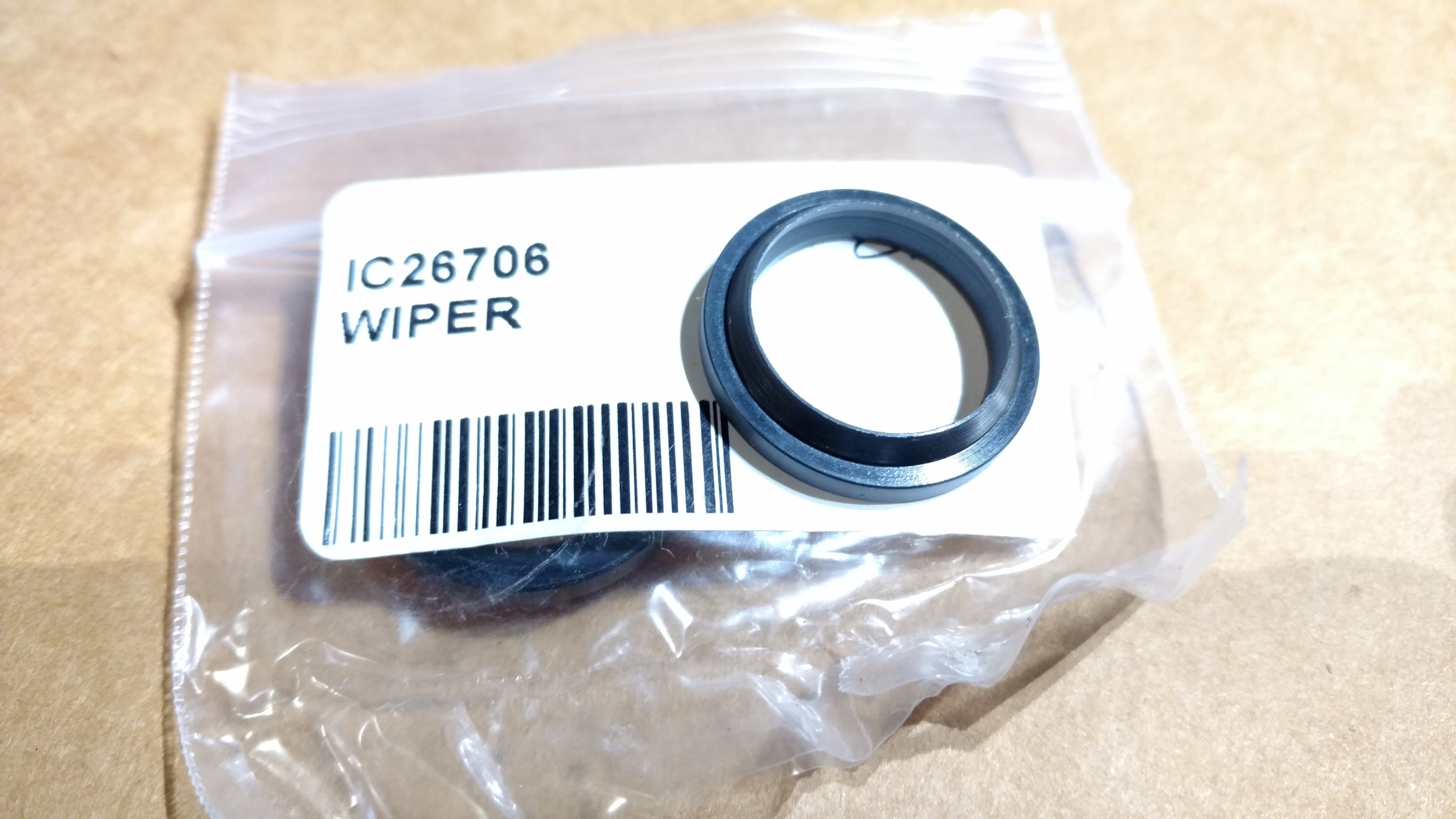 C26706 WIPER-SPOOL;PTO VALVE