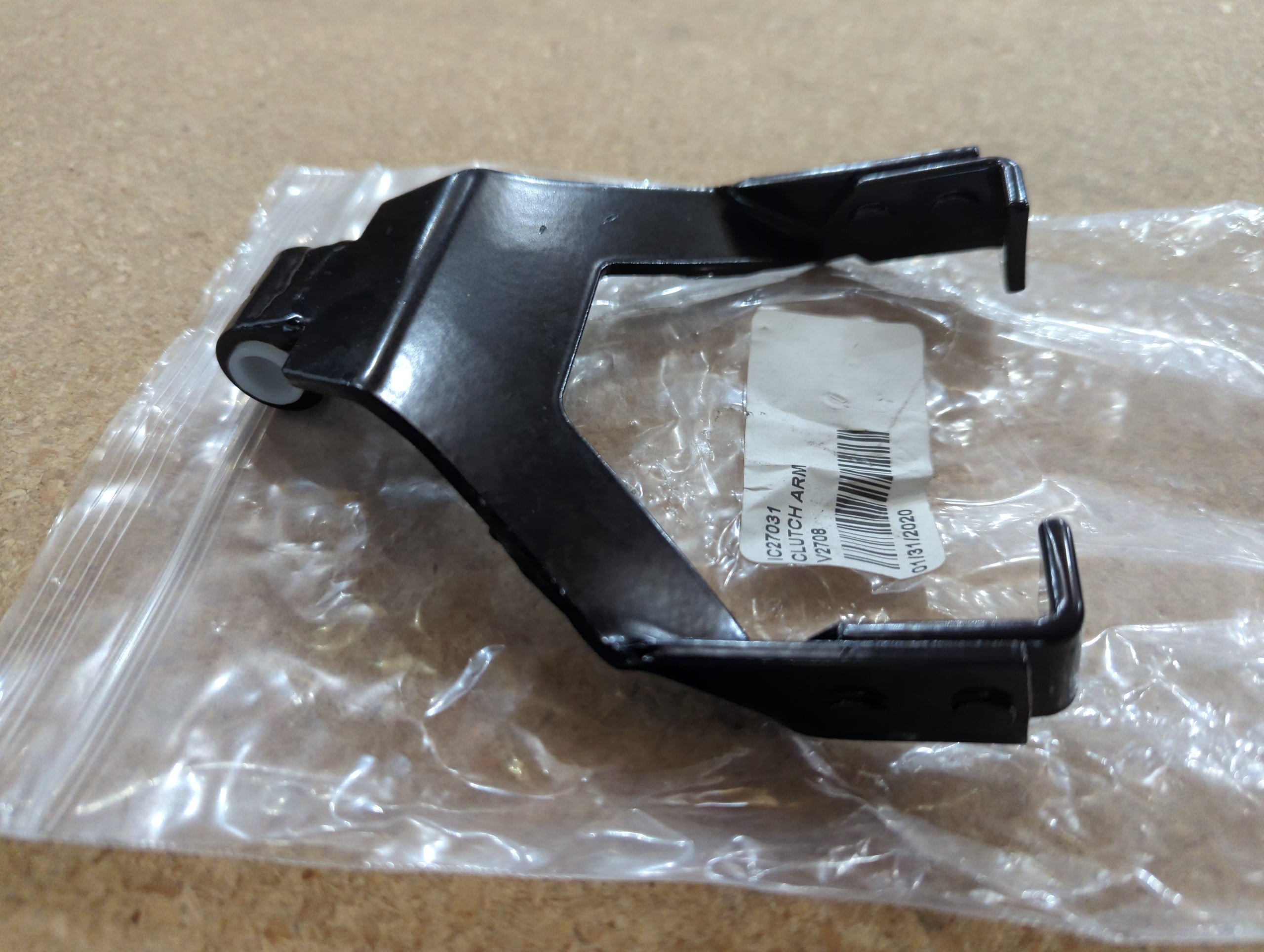 C27031 CLUTCH ARM - ONAN C23392