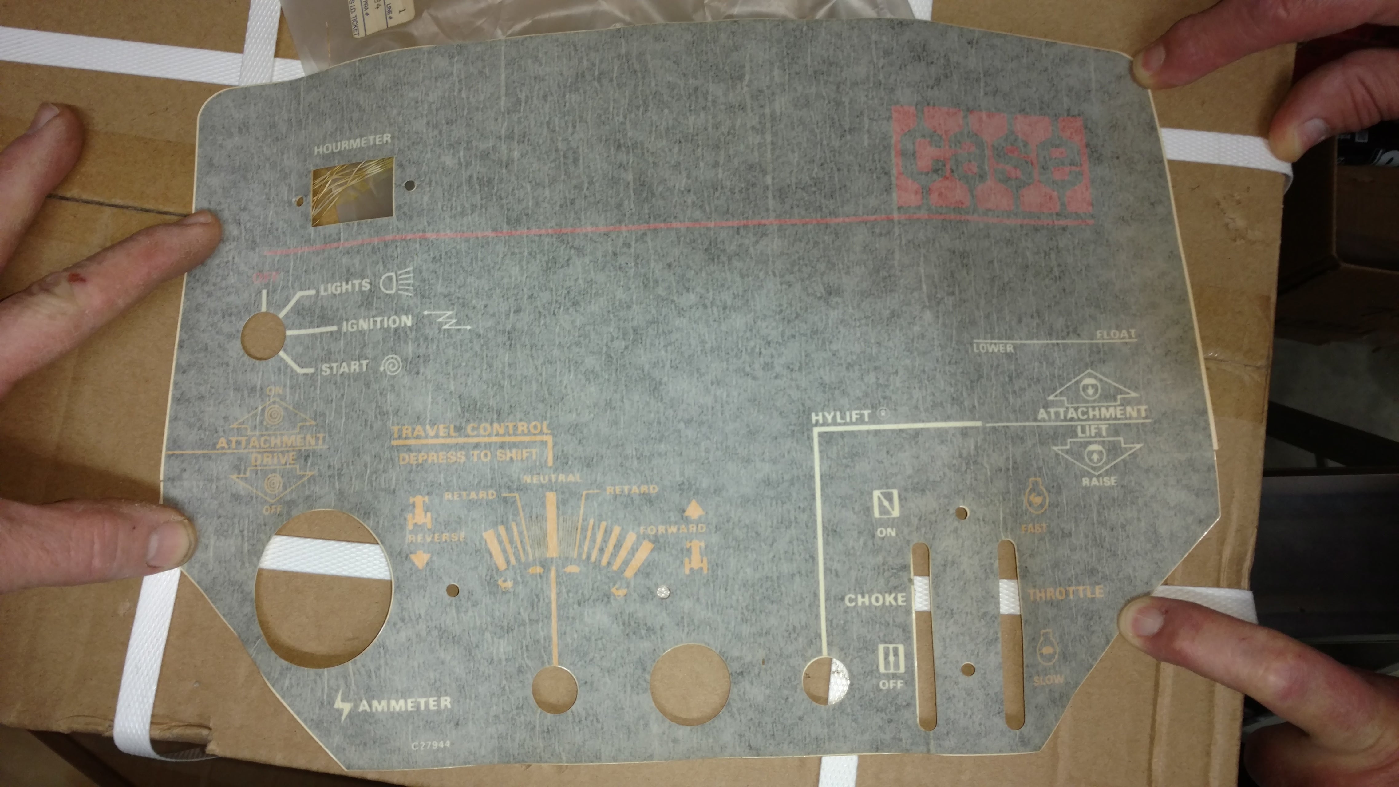 C27944 DECAL - INSTRUMENT 226/446