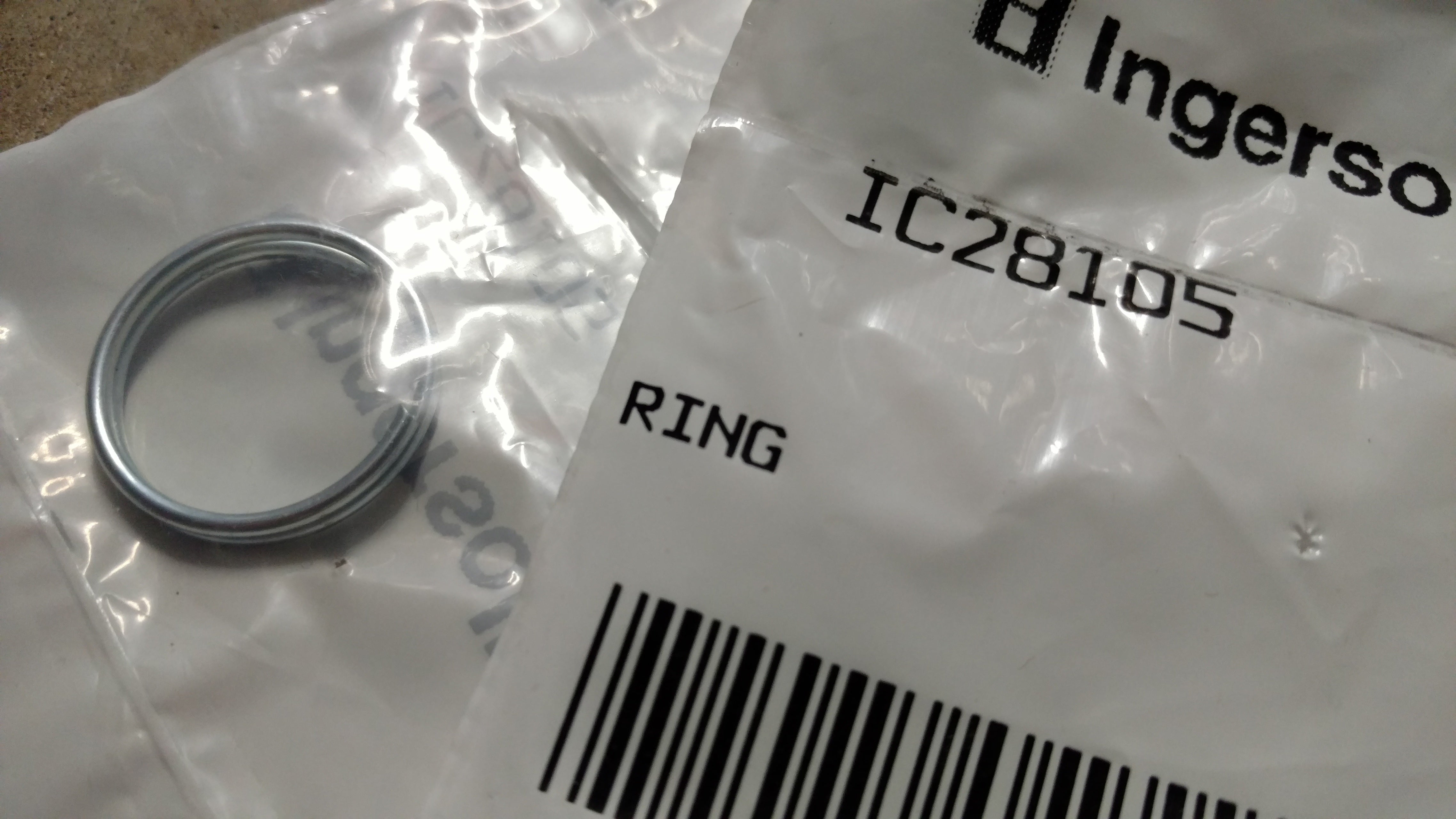 C28105 RETAINING RING