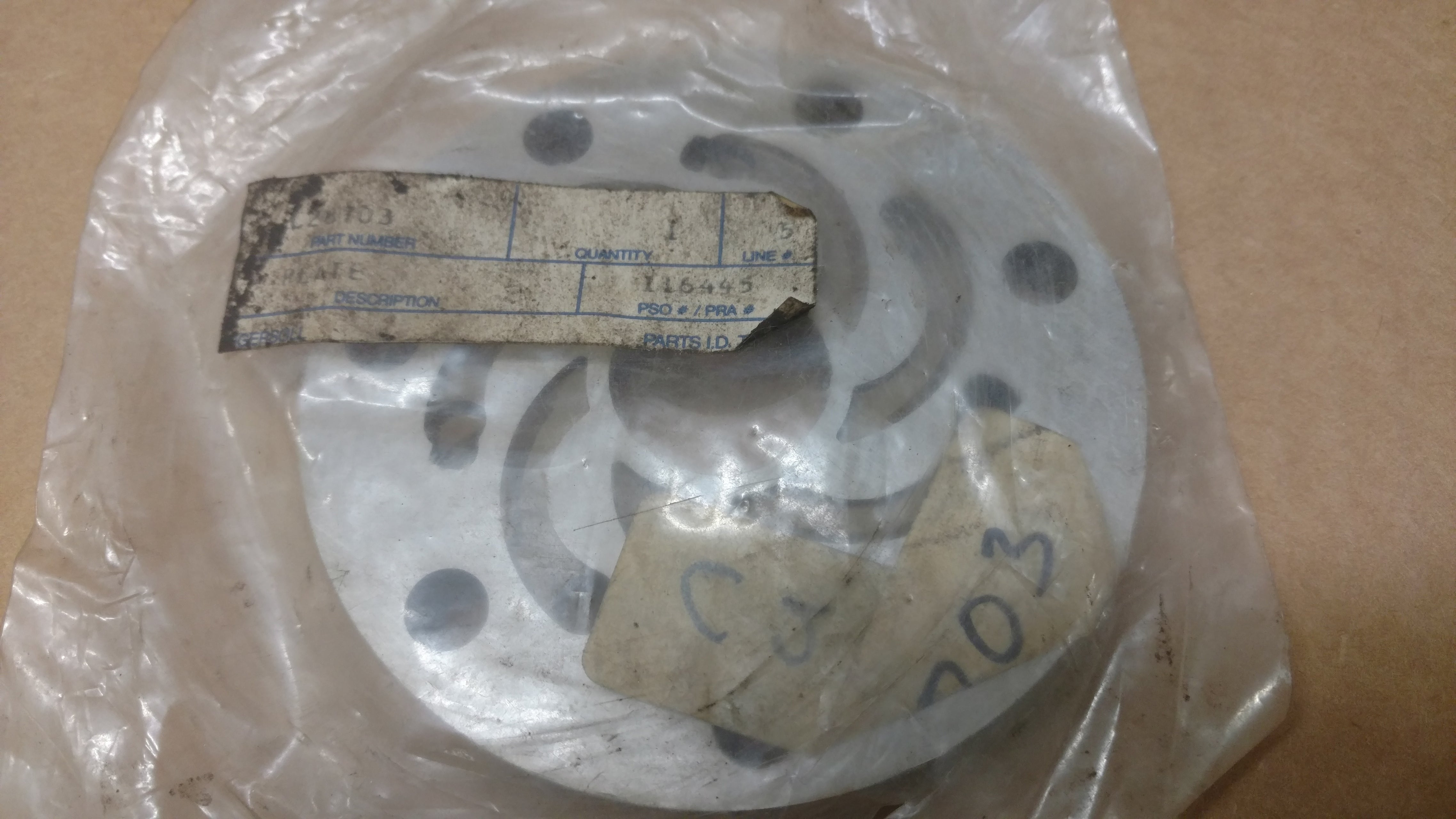 C28703 PLATE - MANIFOLD