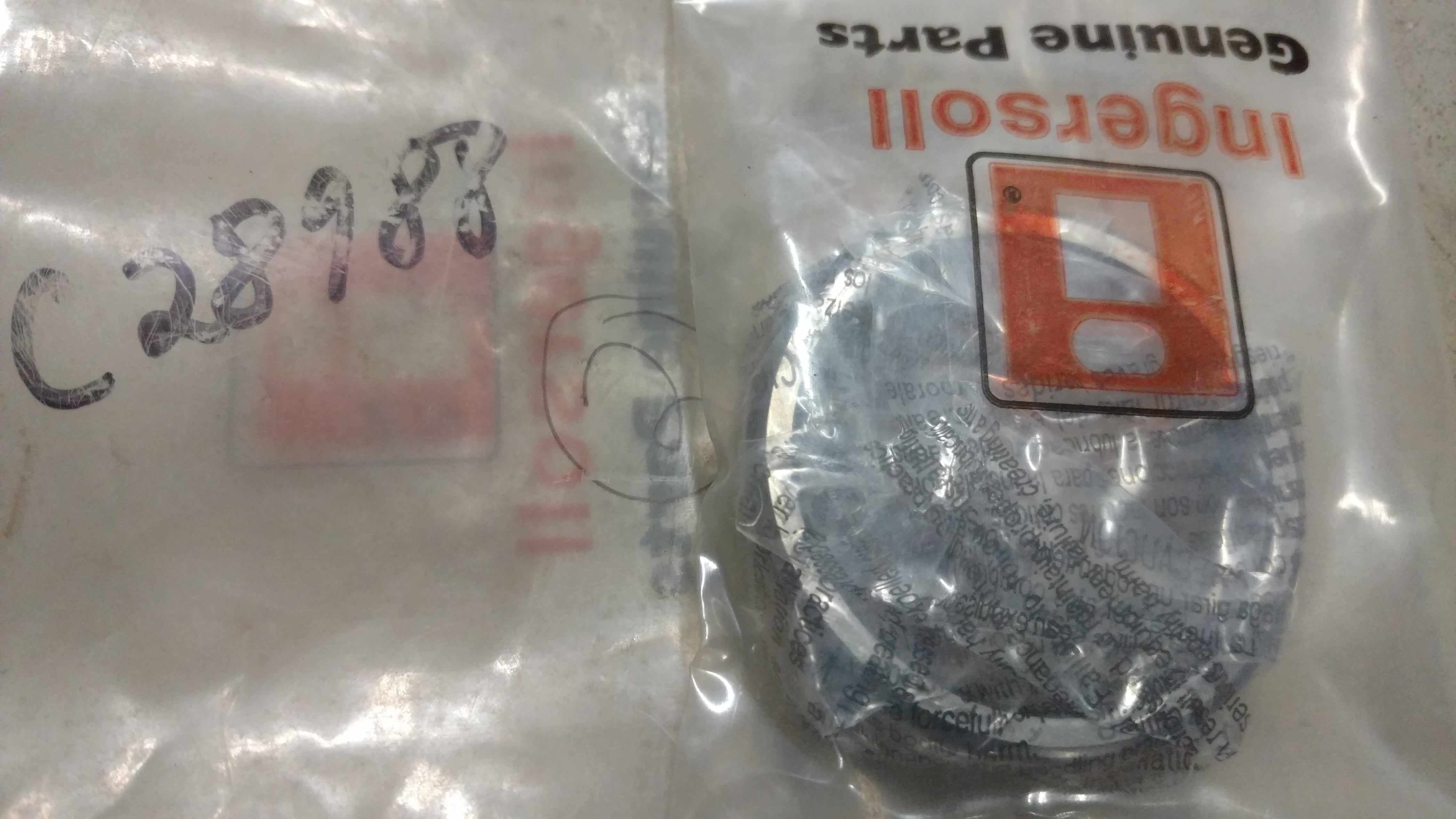 C28988 BEARING CUP (648)