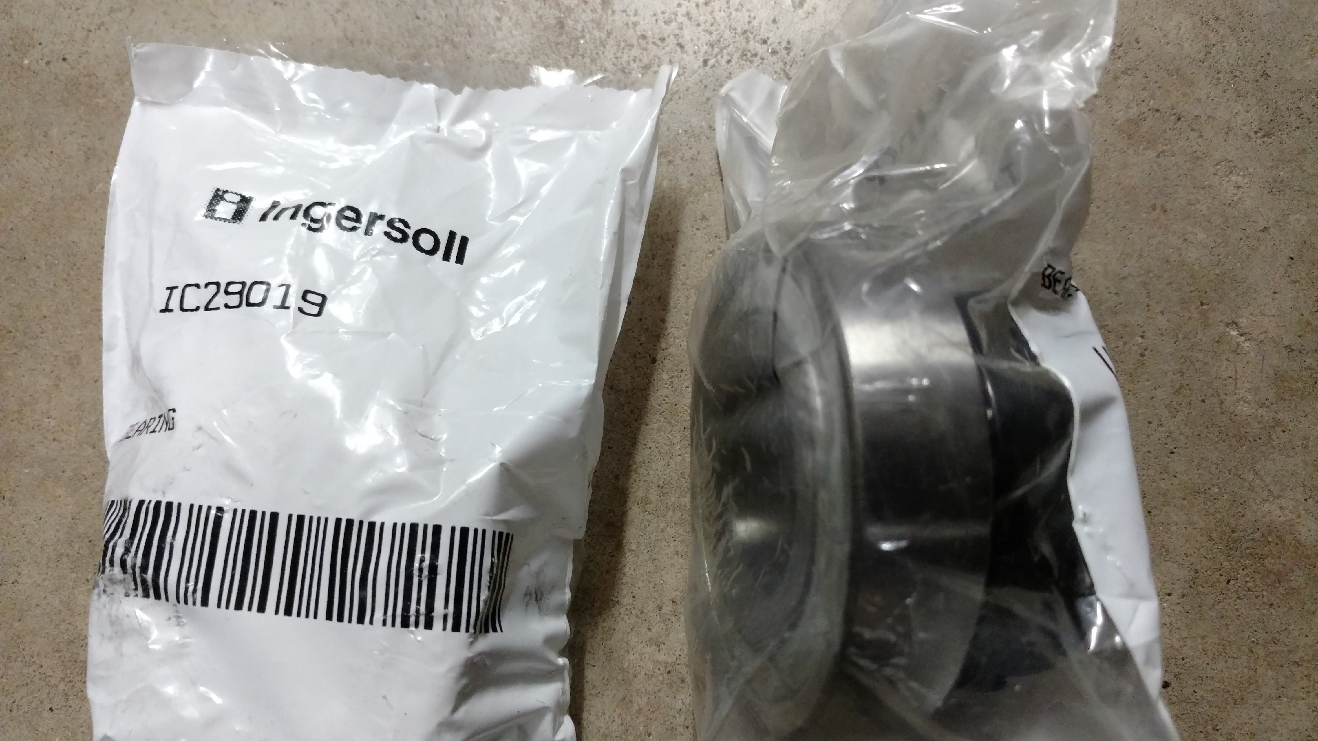 C29019 BEARING 1.250 BORE W/COLLAR