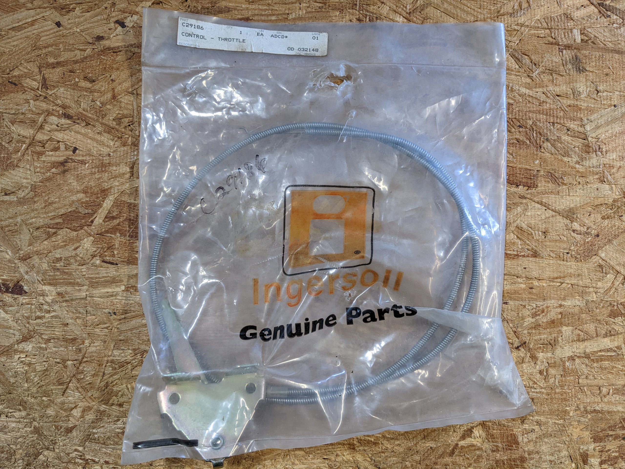 C29186 CONTROL - THROTTLE 114B; 116B