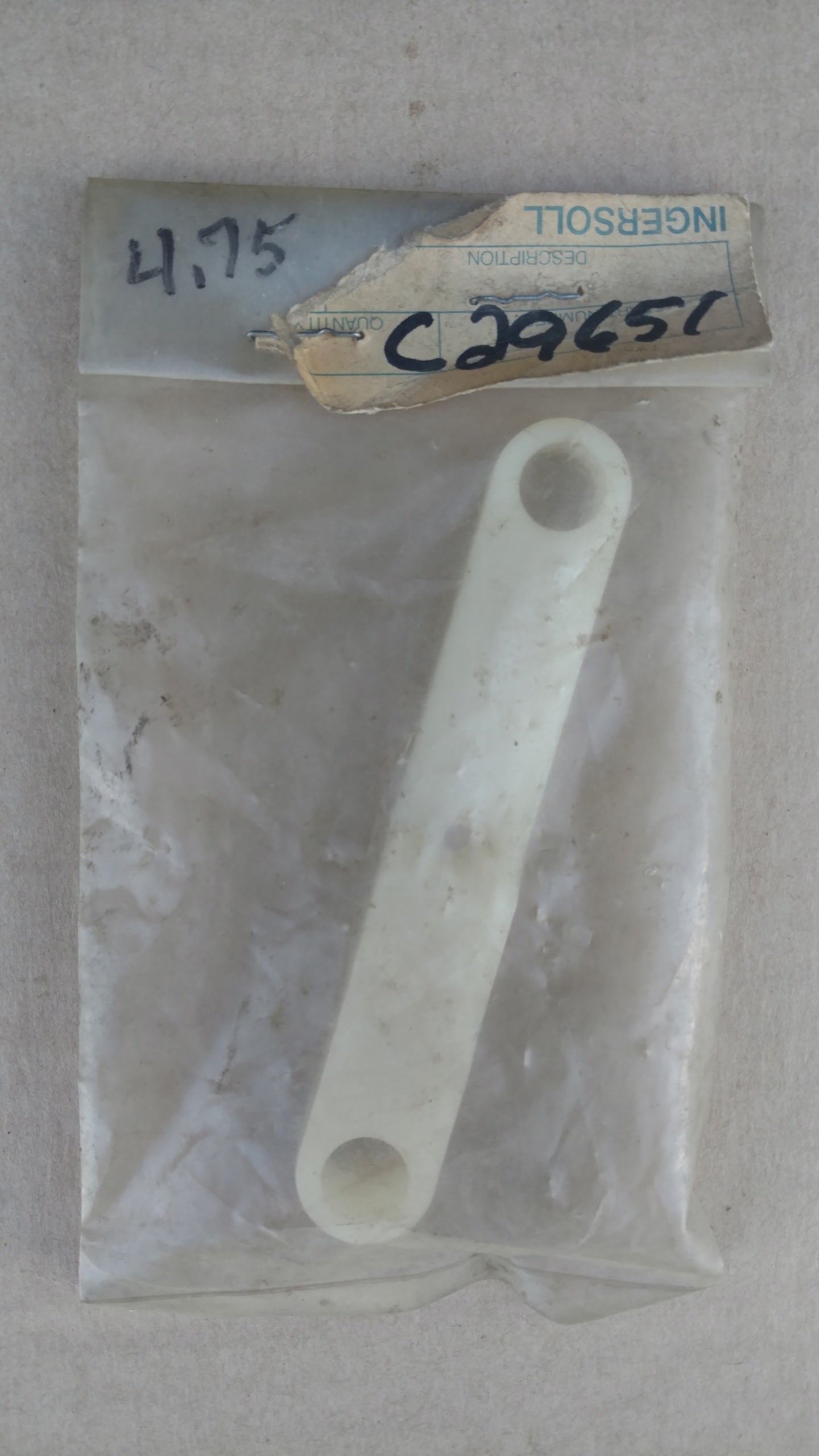 C29651 LOCATOR - HALF TRAVEL CONTROL