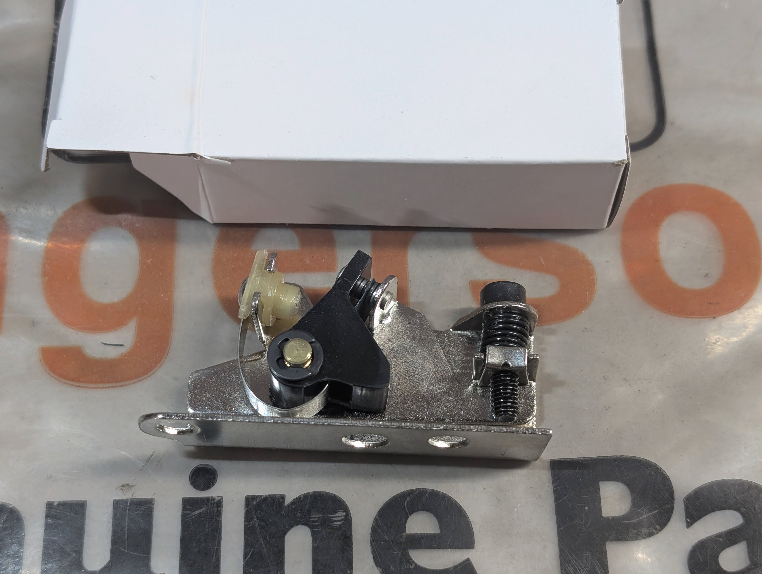 C29736 BREAKER POINTS - ONAN 160-1183