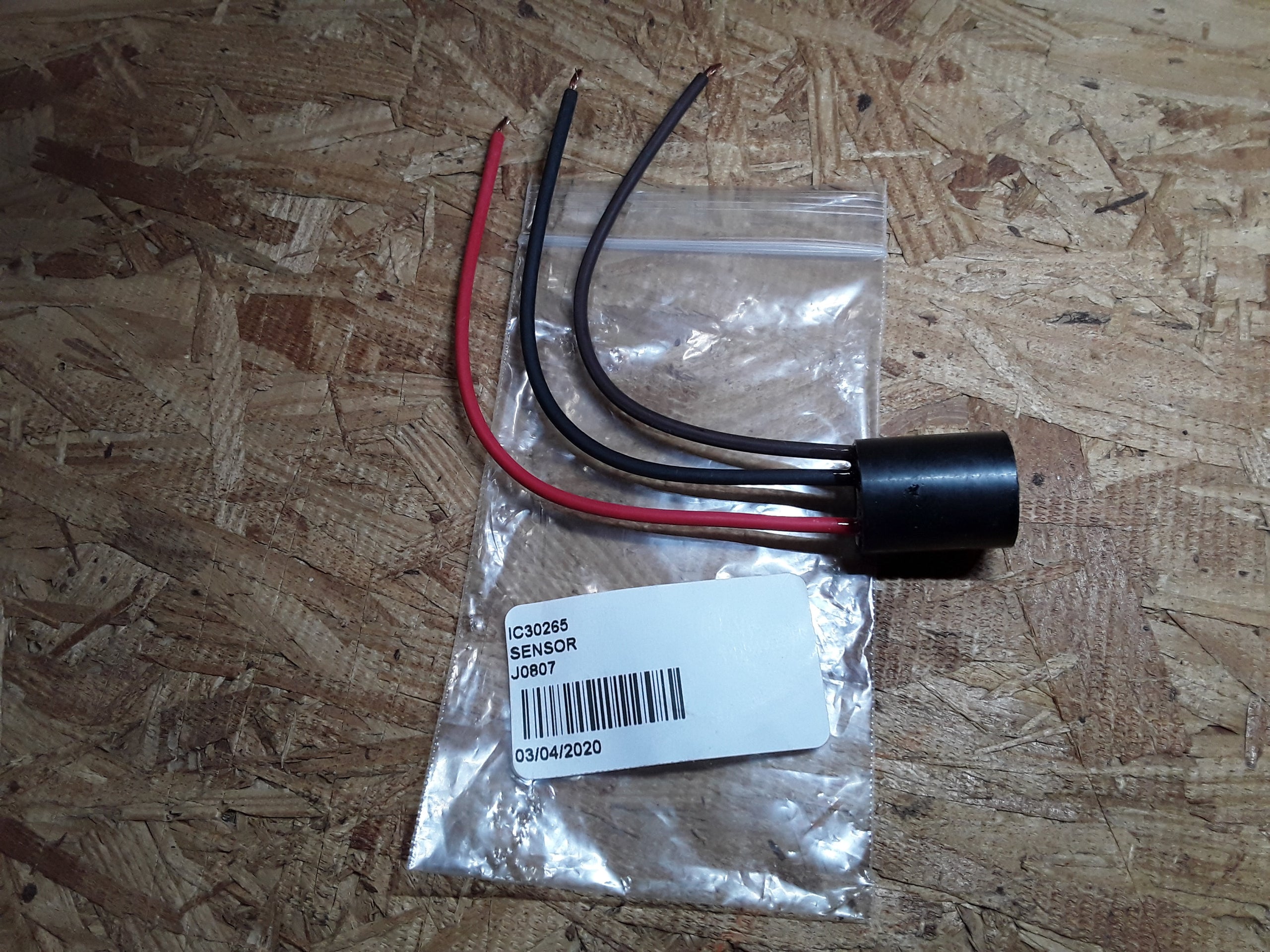 C30265 SENSOR - VOLTAGE