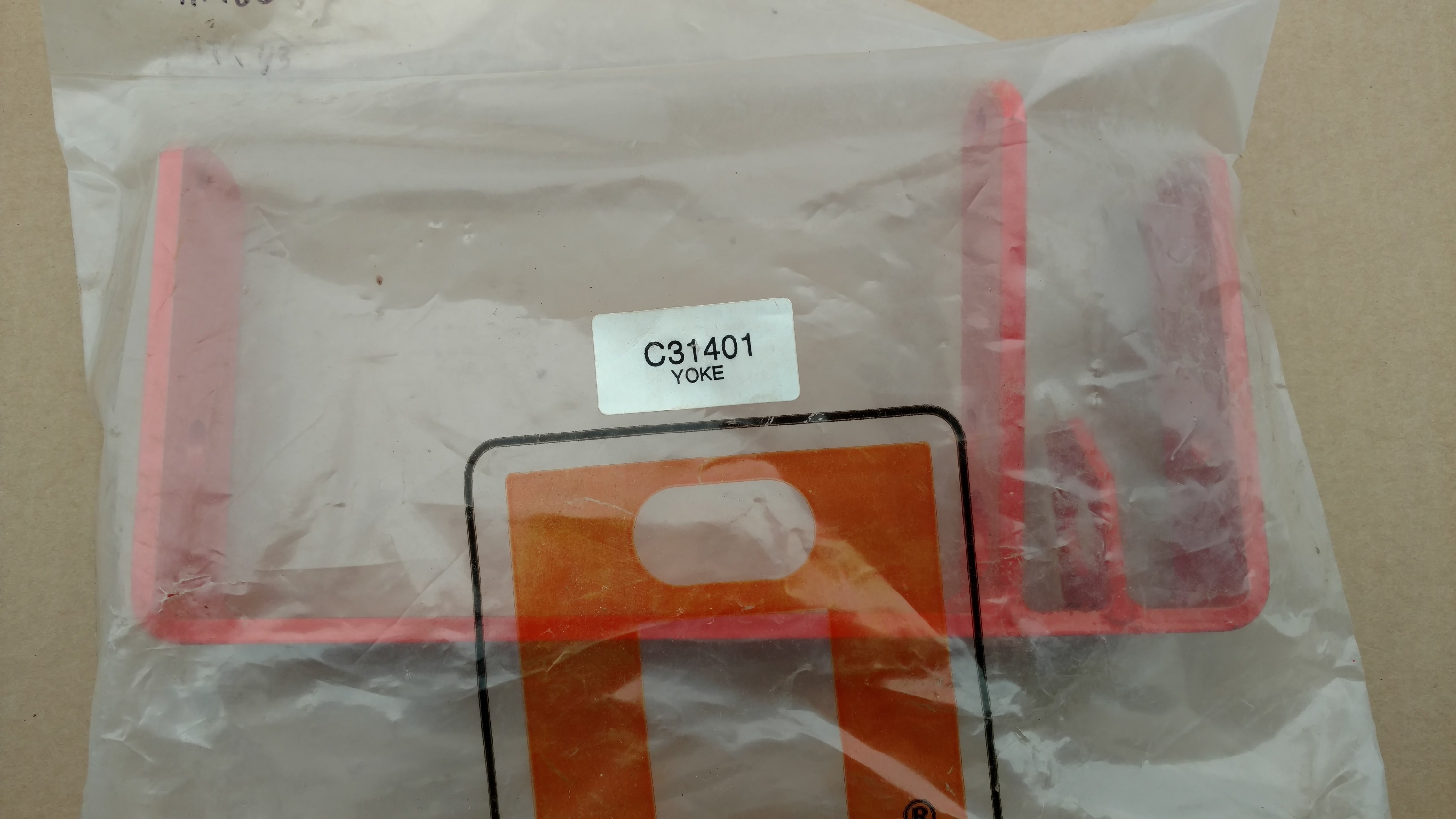 C31401 YOKE - MULE IDLER (RM60)