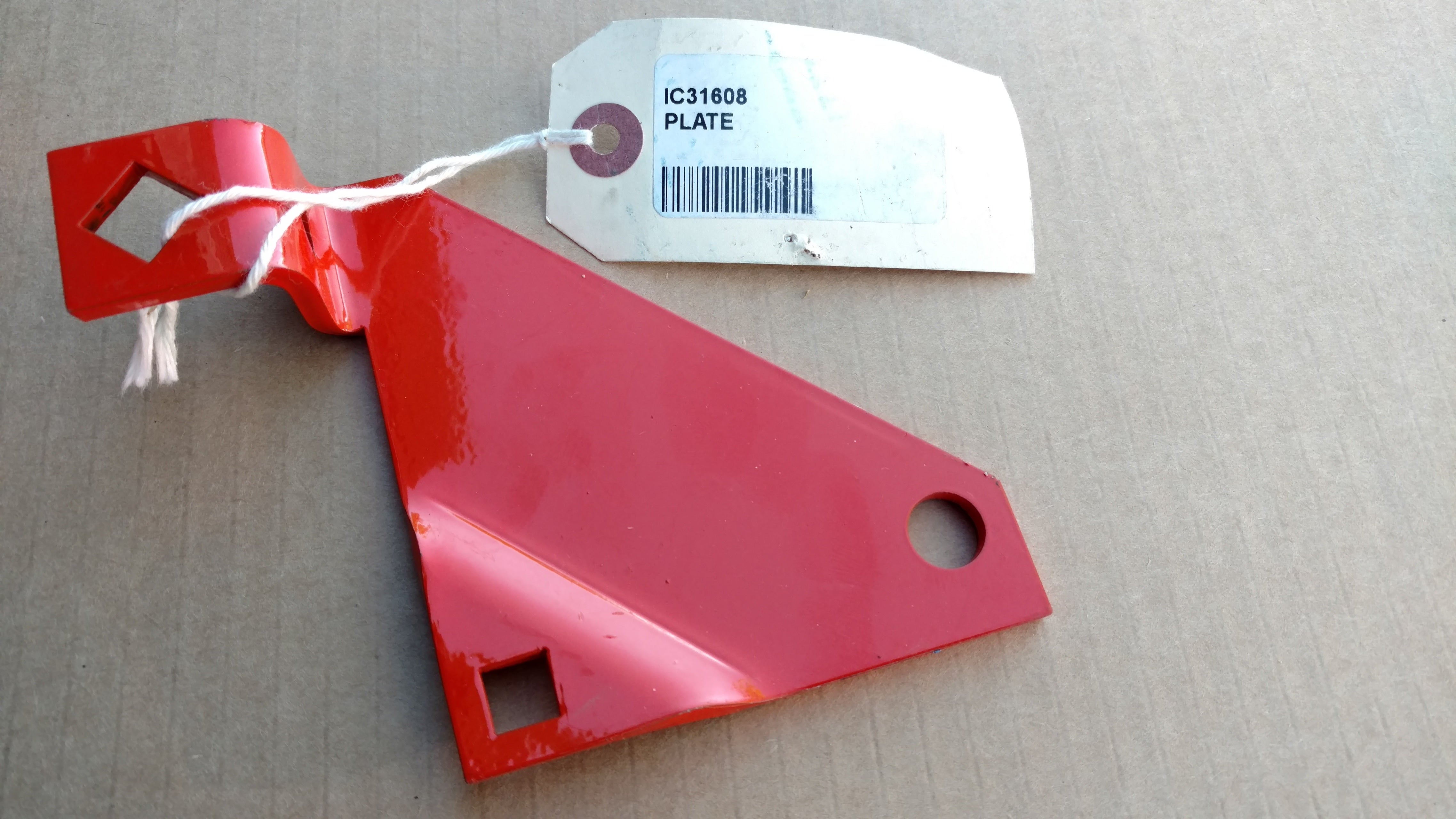 C31608 PLATE - IDLER PULLEY PIVOT