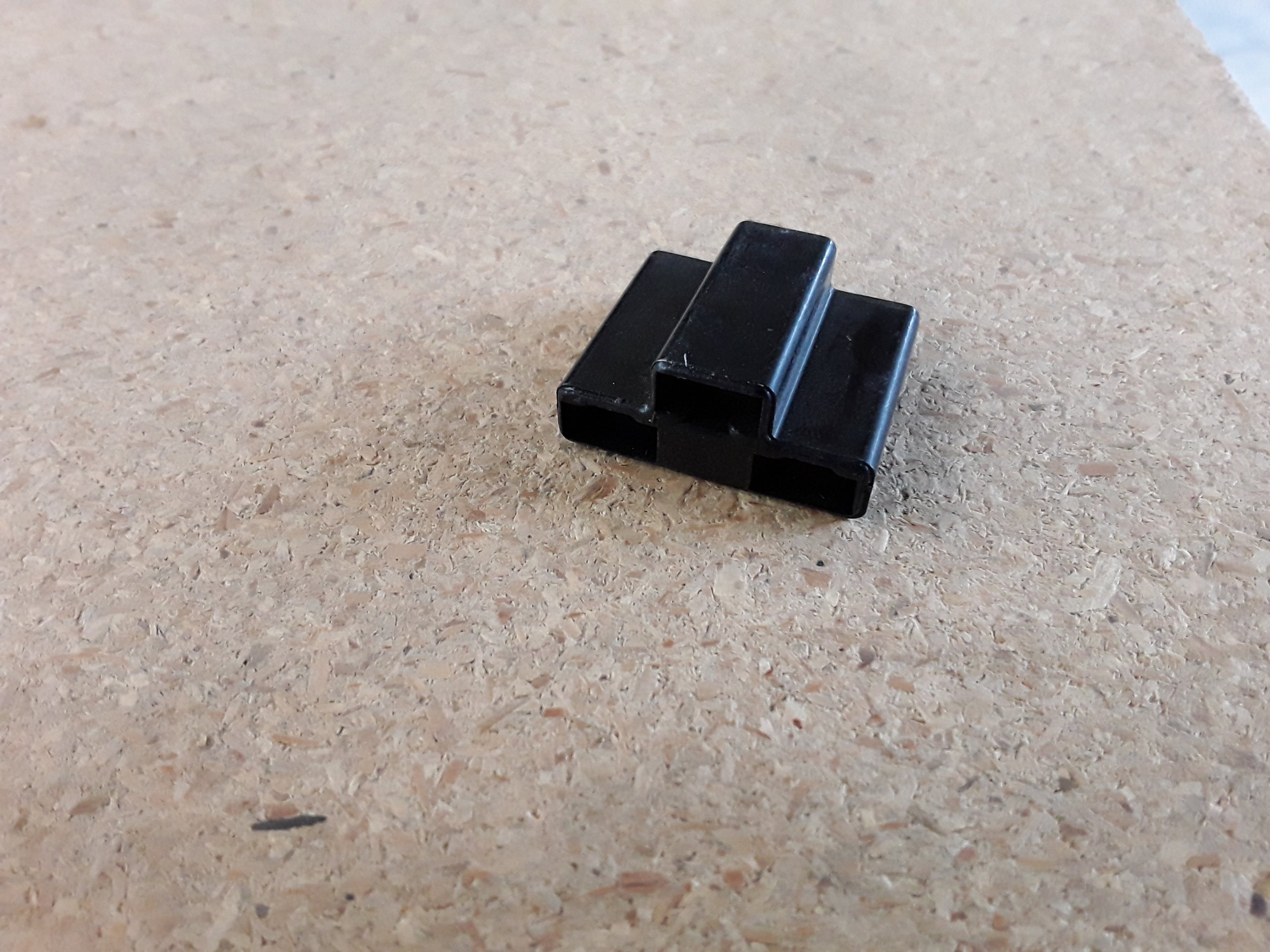 C31950 CONNECTOR - 3 WAY FEMALE