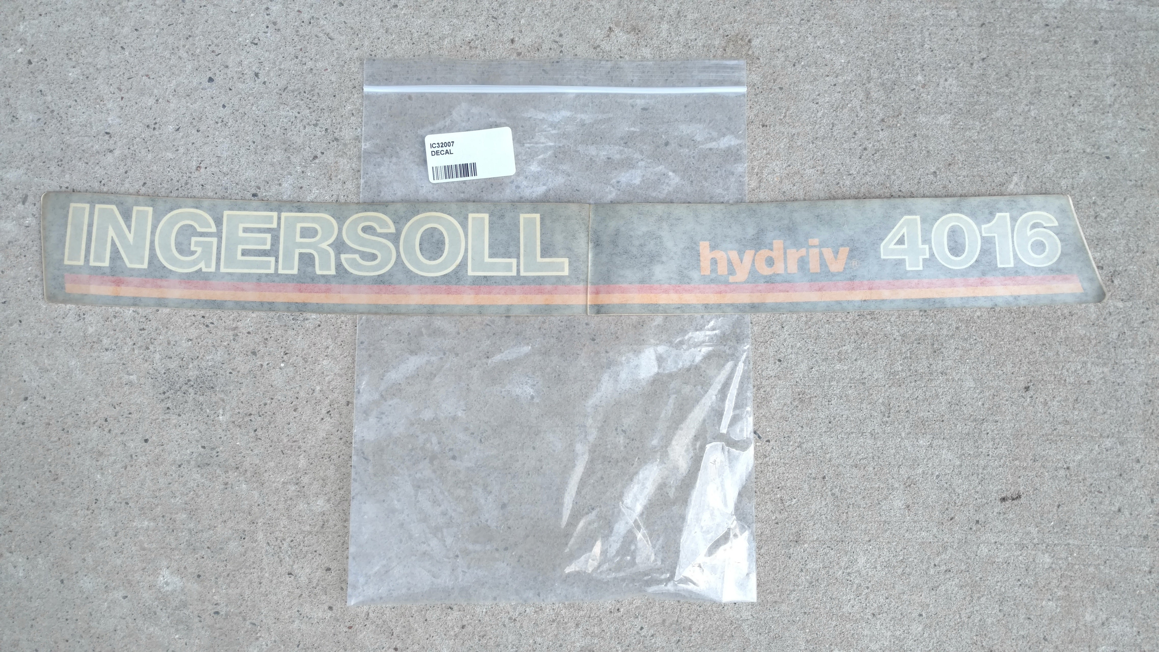 C32007 DECAL - 4016 HOOD LH