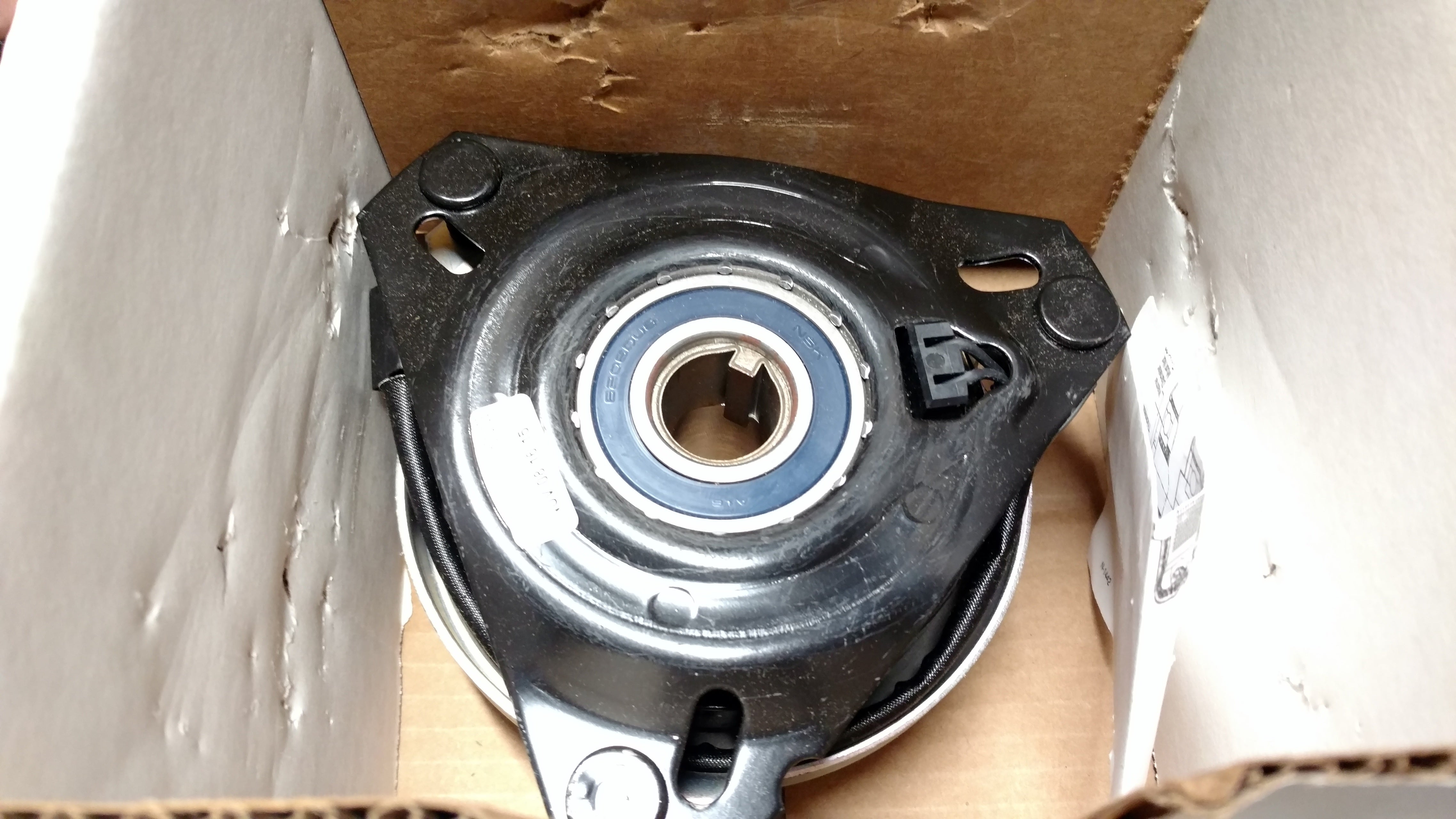 C33197 ELECTRIC PTO CLUTCH VANGUARD / MF KOHLER MAGNUM 7-06295
