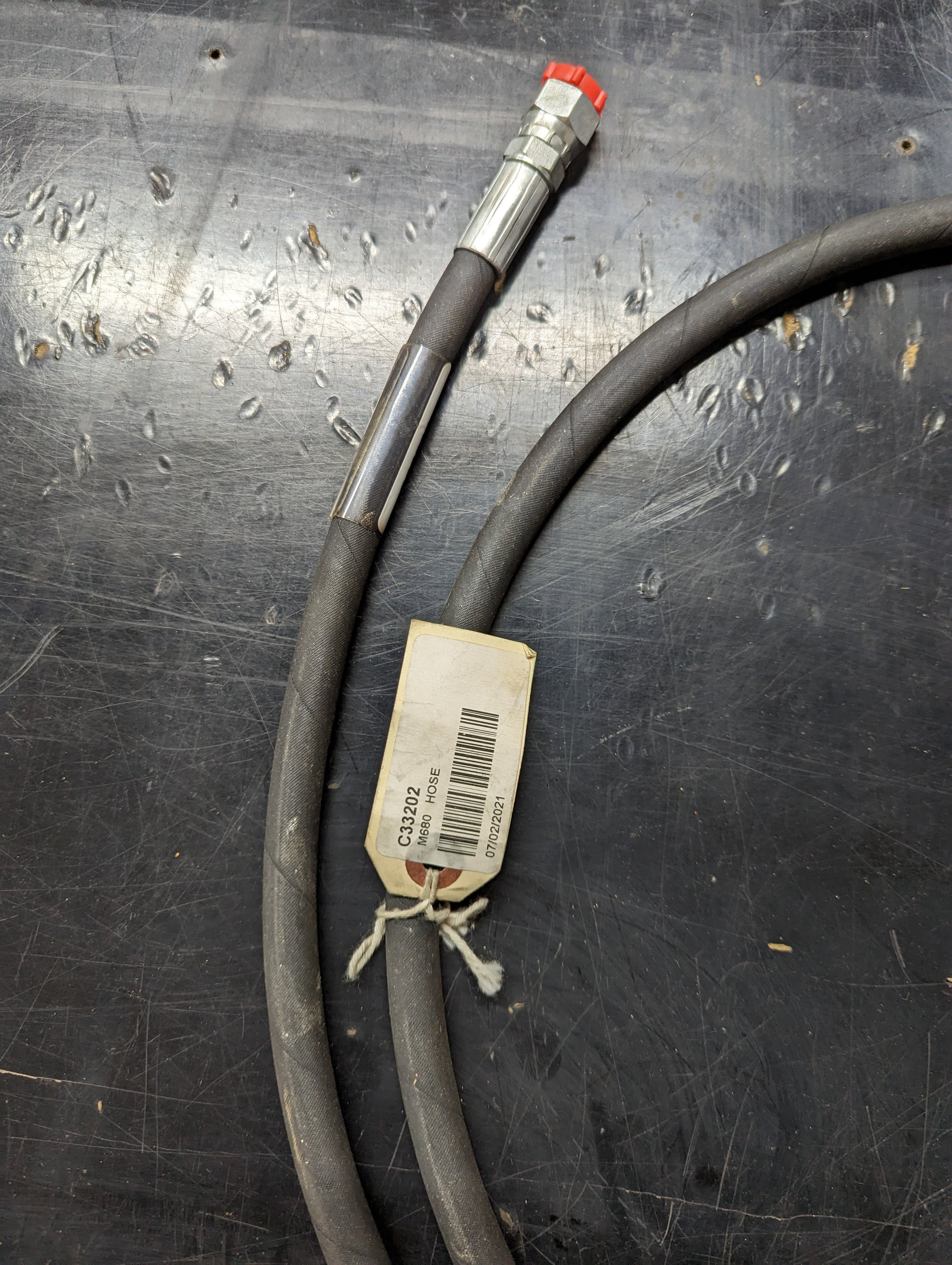 C33202 HOSE - HYD .25x74.0 2750 PSI
