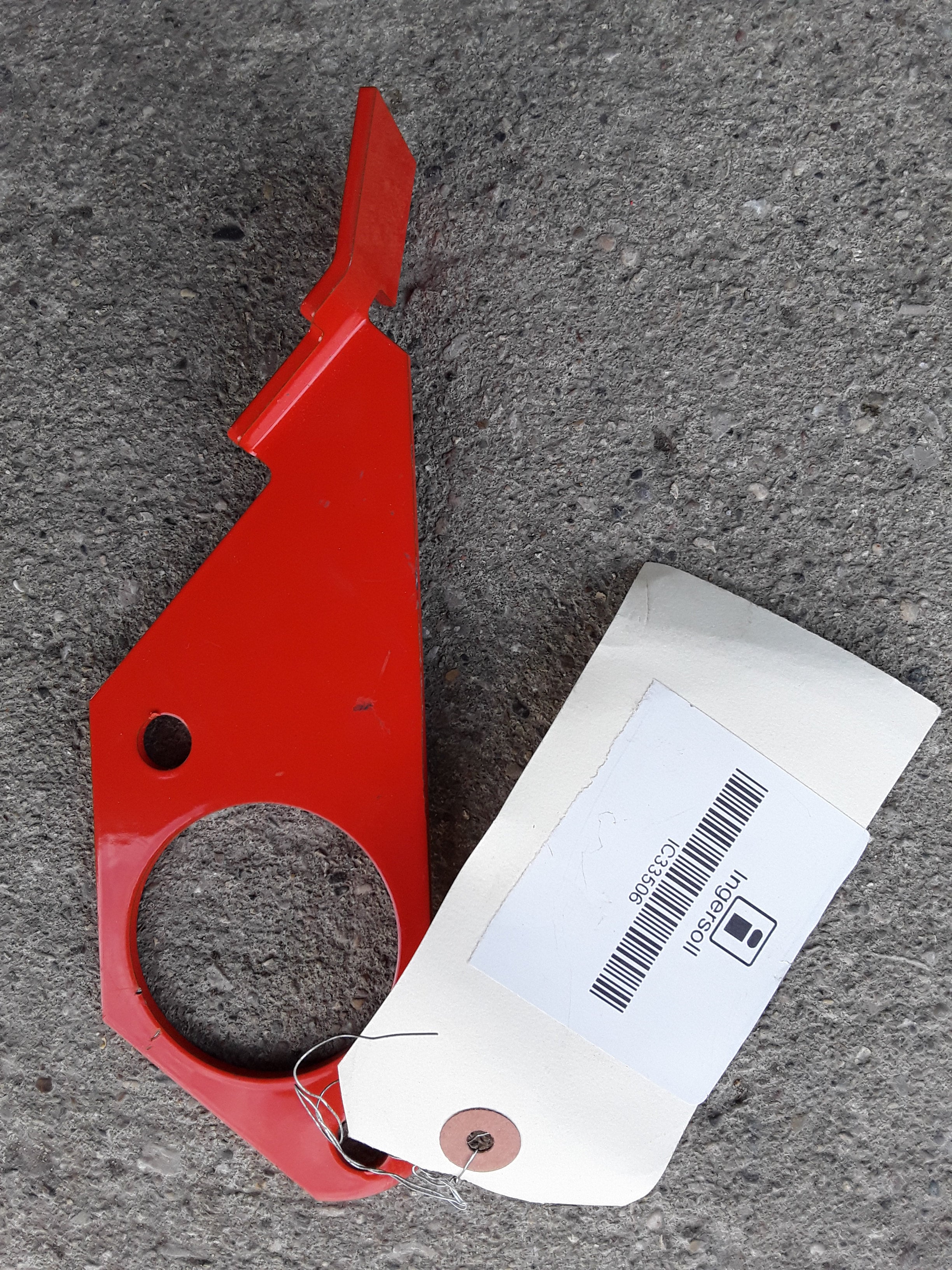 C33506 PLATE - PUMP TORQUE ARM