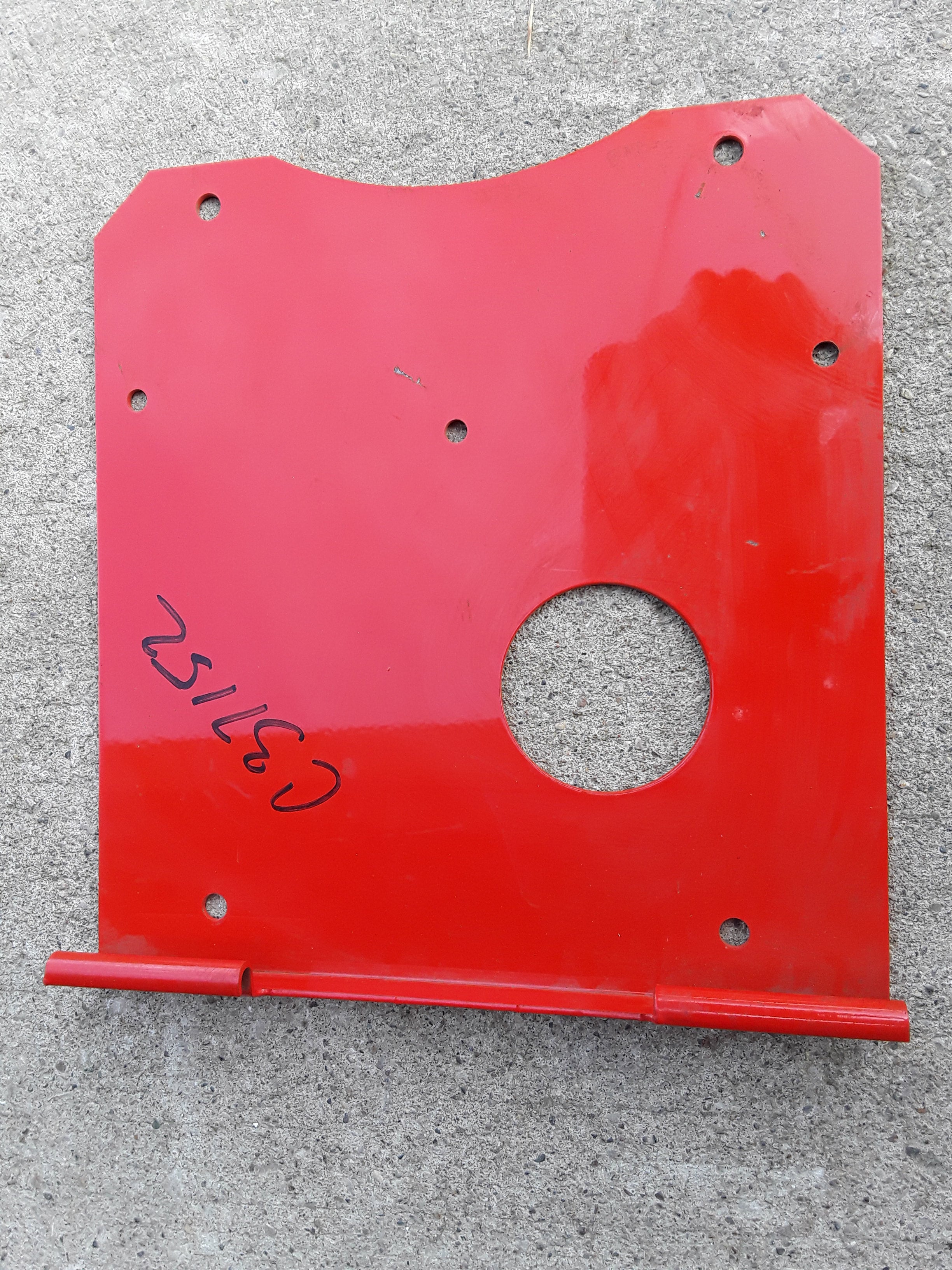 C37152 PAN - SEAT HINGE C47981