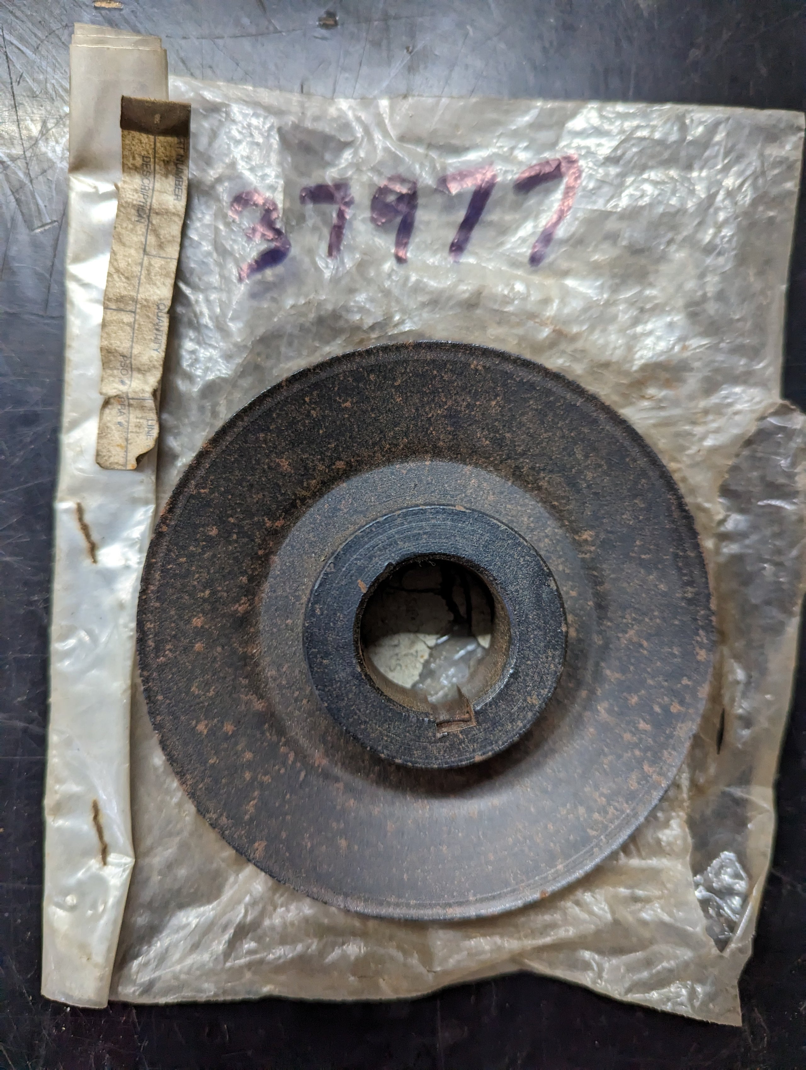 C37977 ( replaces G9002527 ) PULLEY- V 