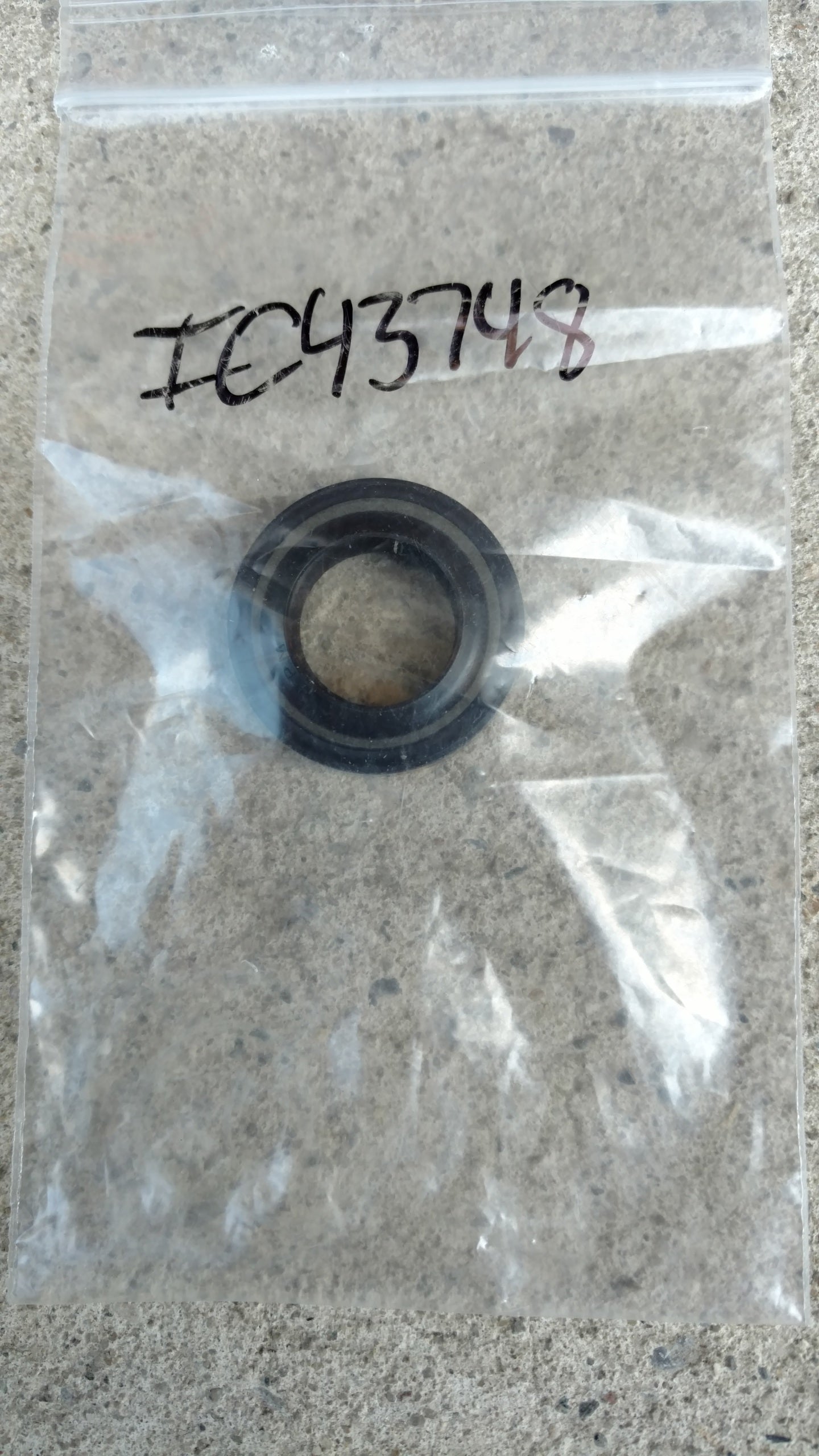 C43748 SEAL - OIL (ULTRA MOTOR)