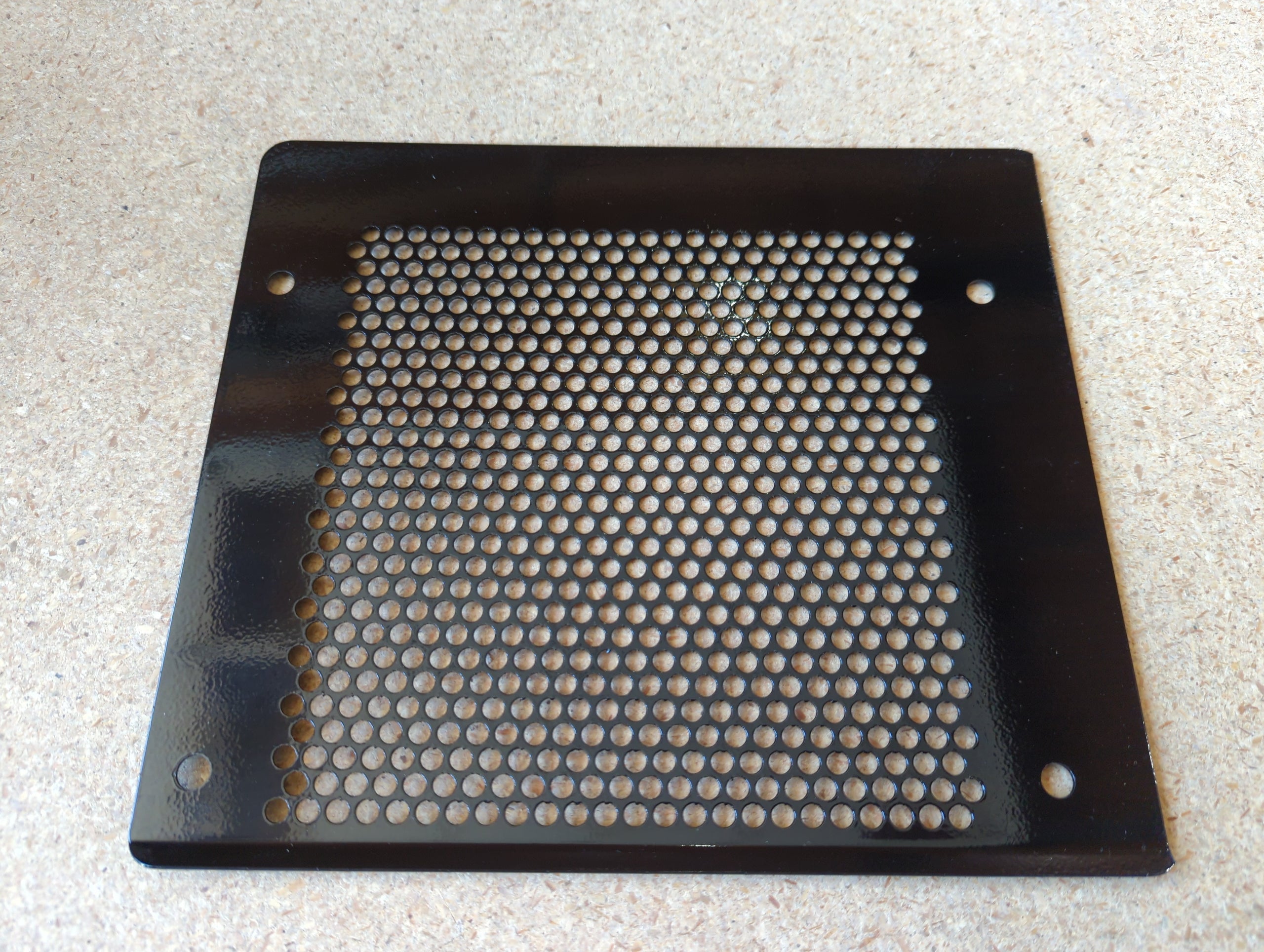 C44887 SCREEN - TOWER RH SIDE C33550