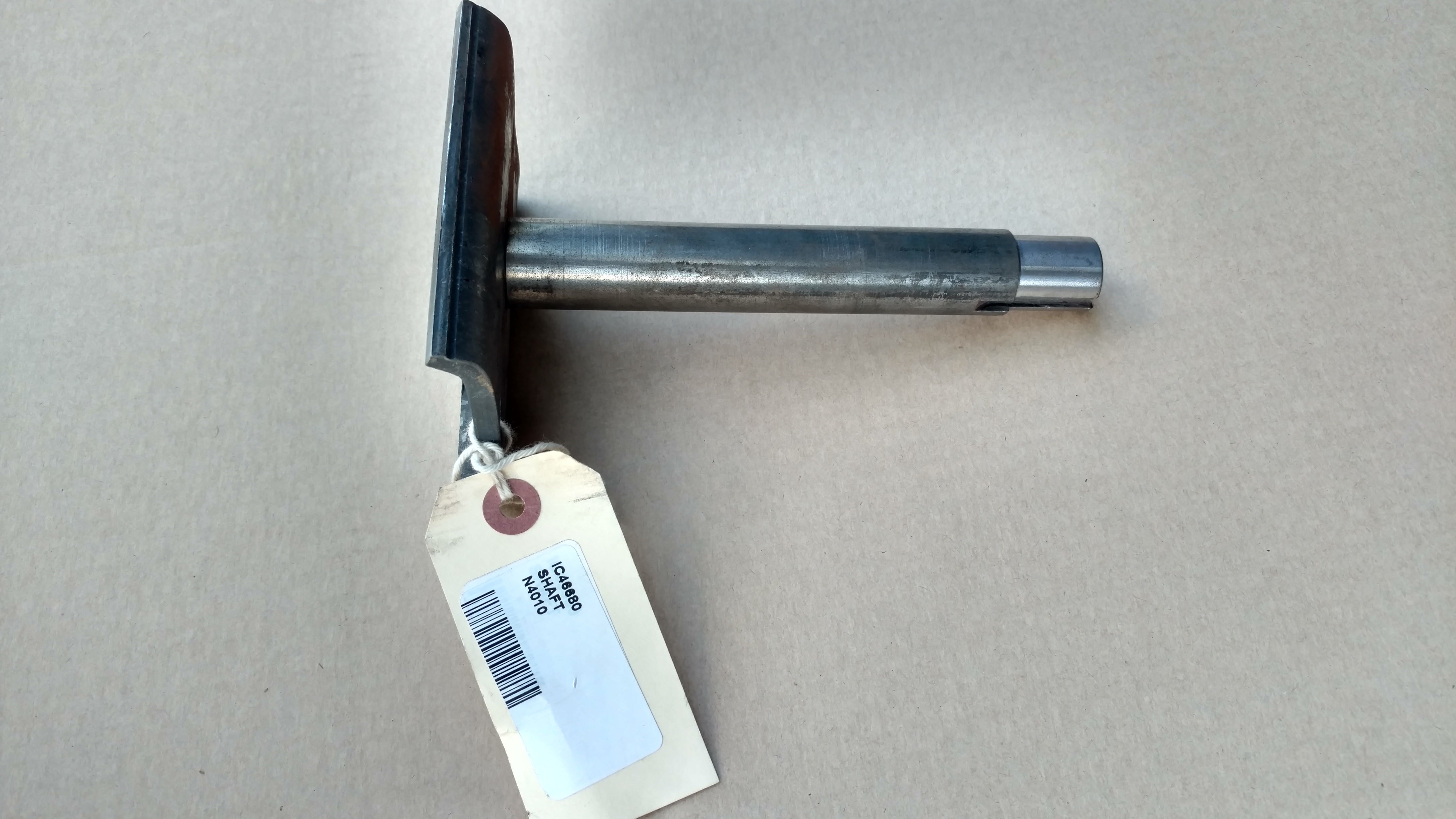 C46680 SPINDLE ; SHAFT SHORT (2 BOLT)