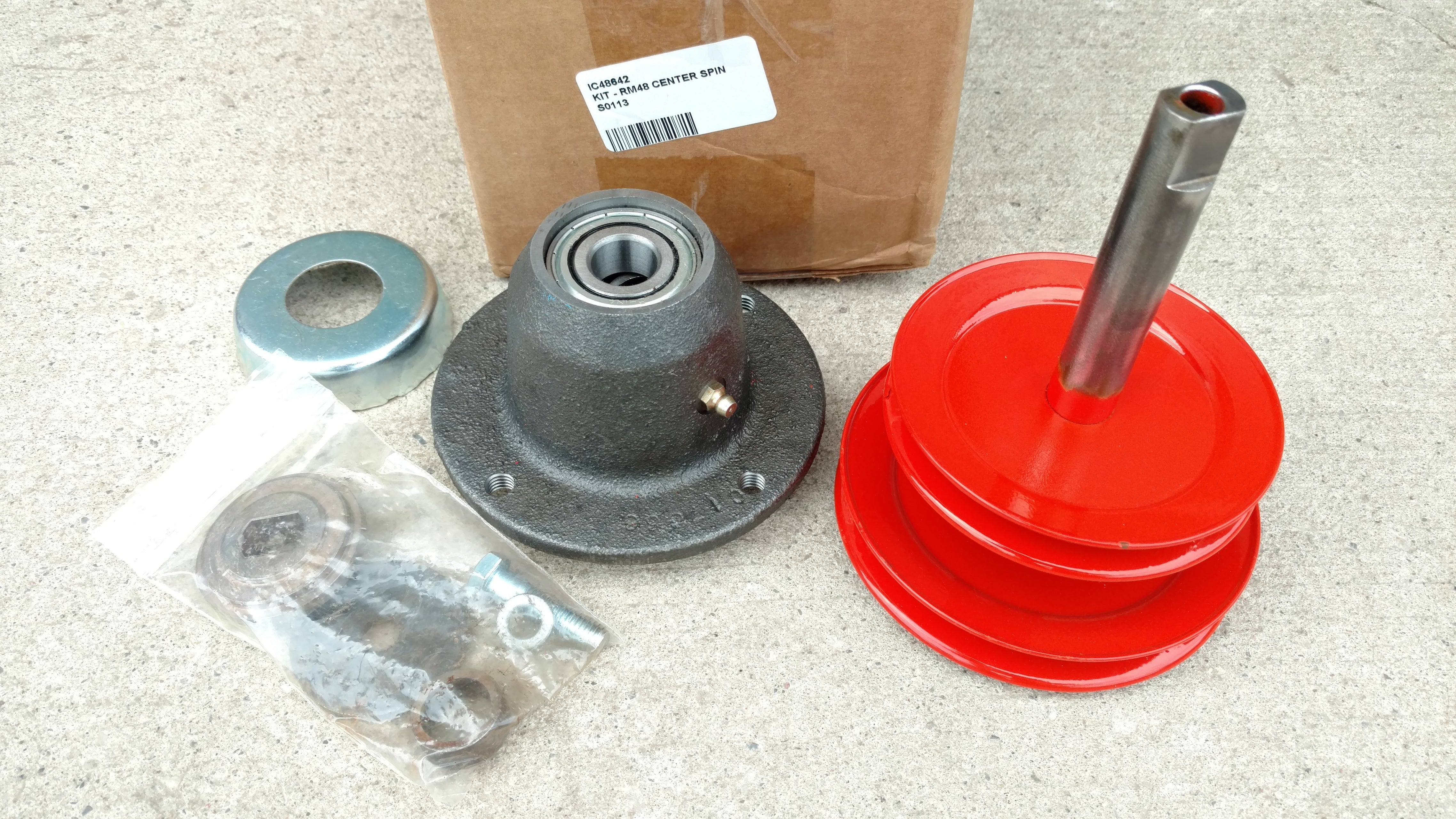 C48642 - SPINDLE ASSY- RM48 CTR-NO BLADE