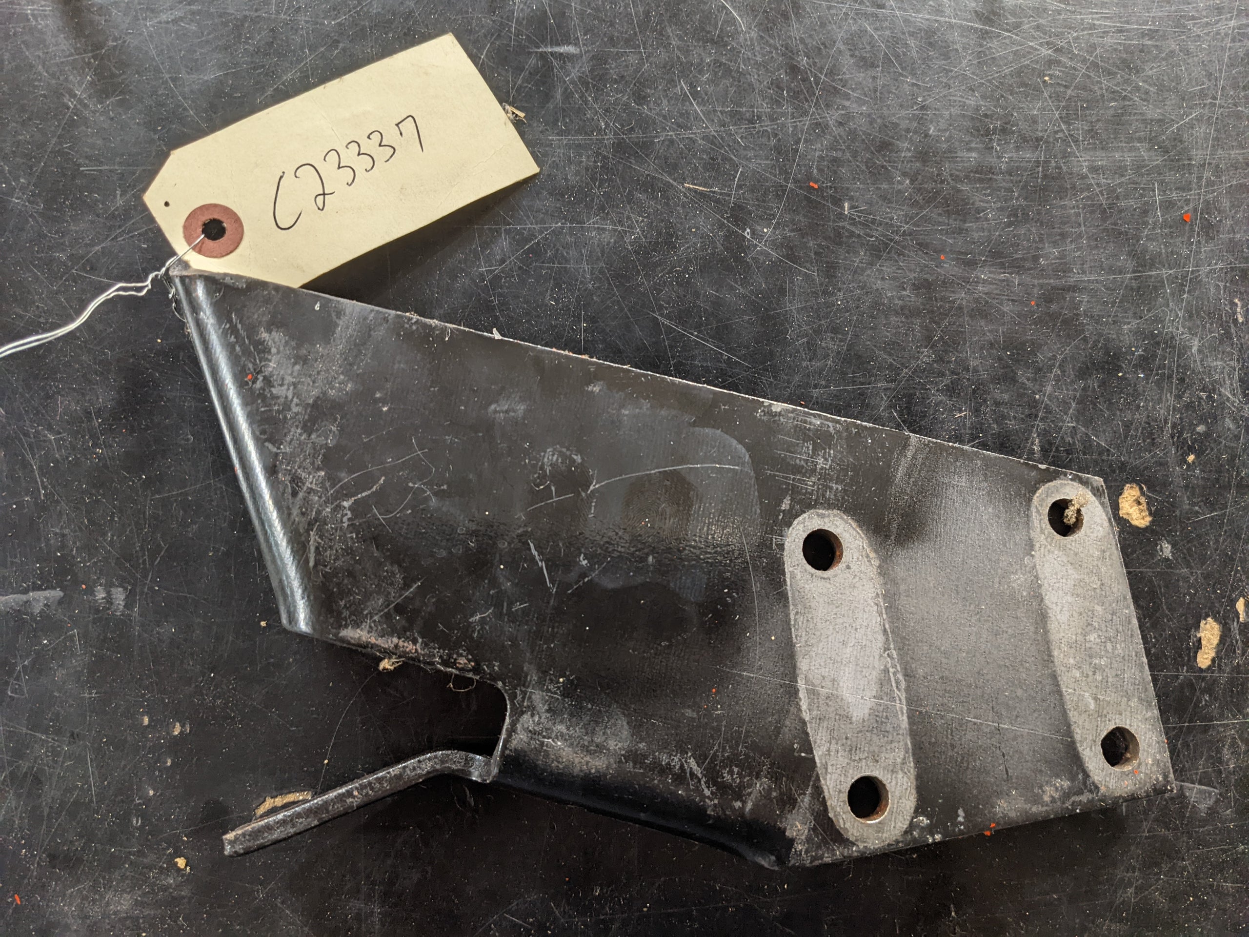C23337 PTO MOUNTING BRACKET