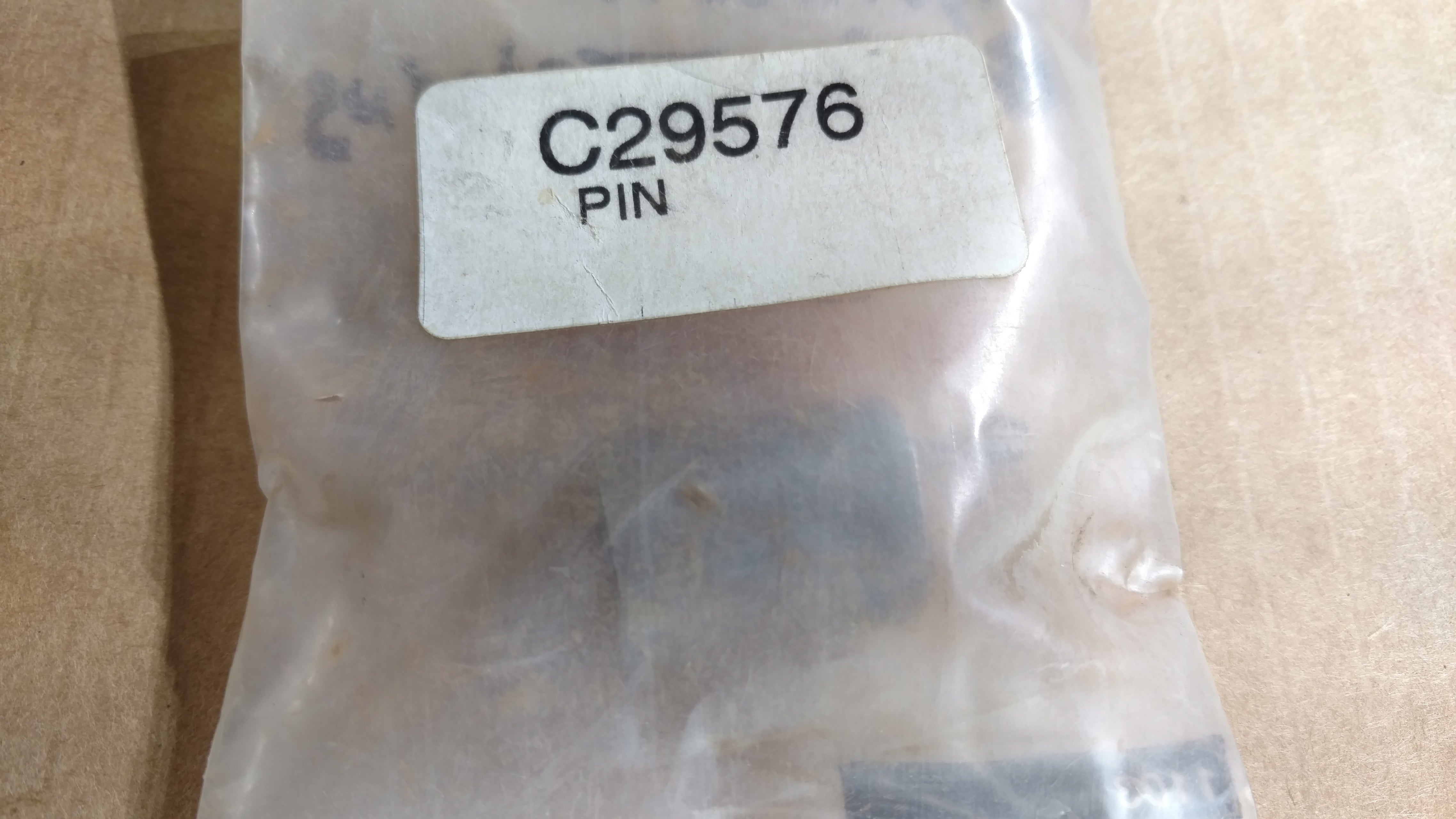 C29576 PIN - BLADE RETAINING (CB0750AR)
