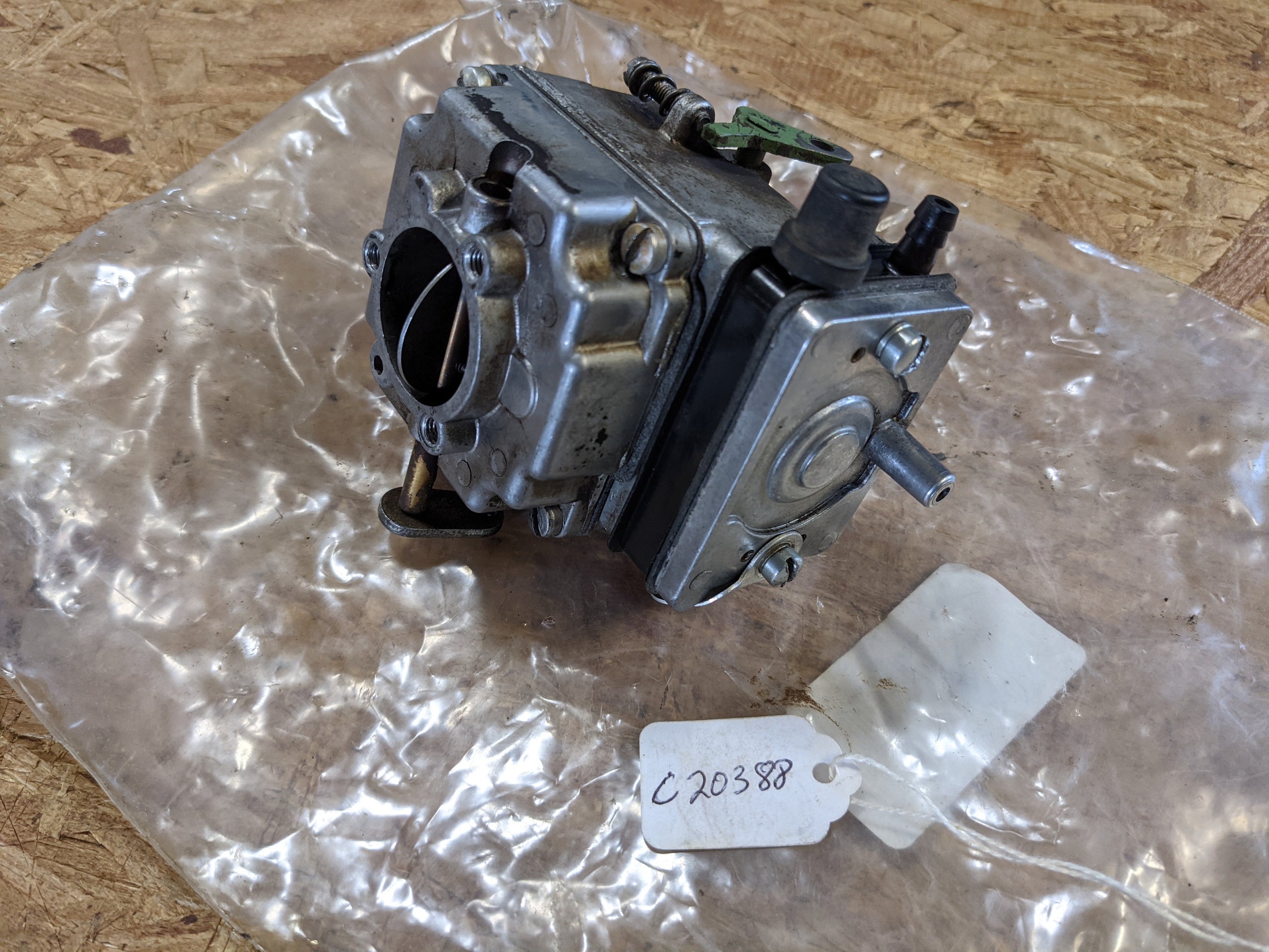 C20388 USED ONAN 142-0531` CARBURETOR WITH FUEL PUMP C24926 C27507 DD13