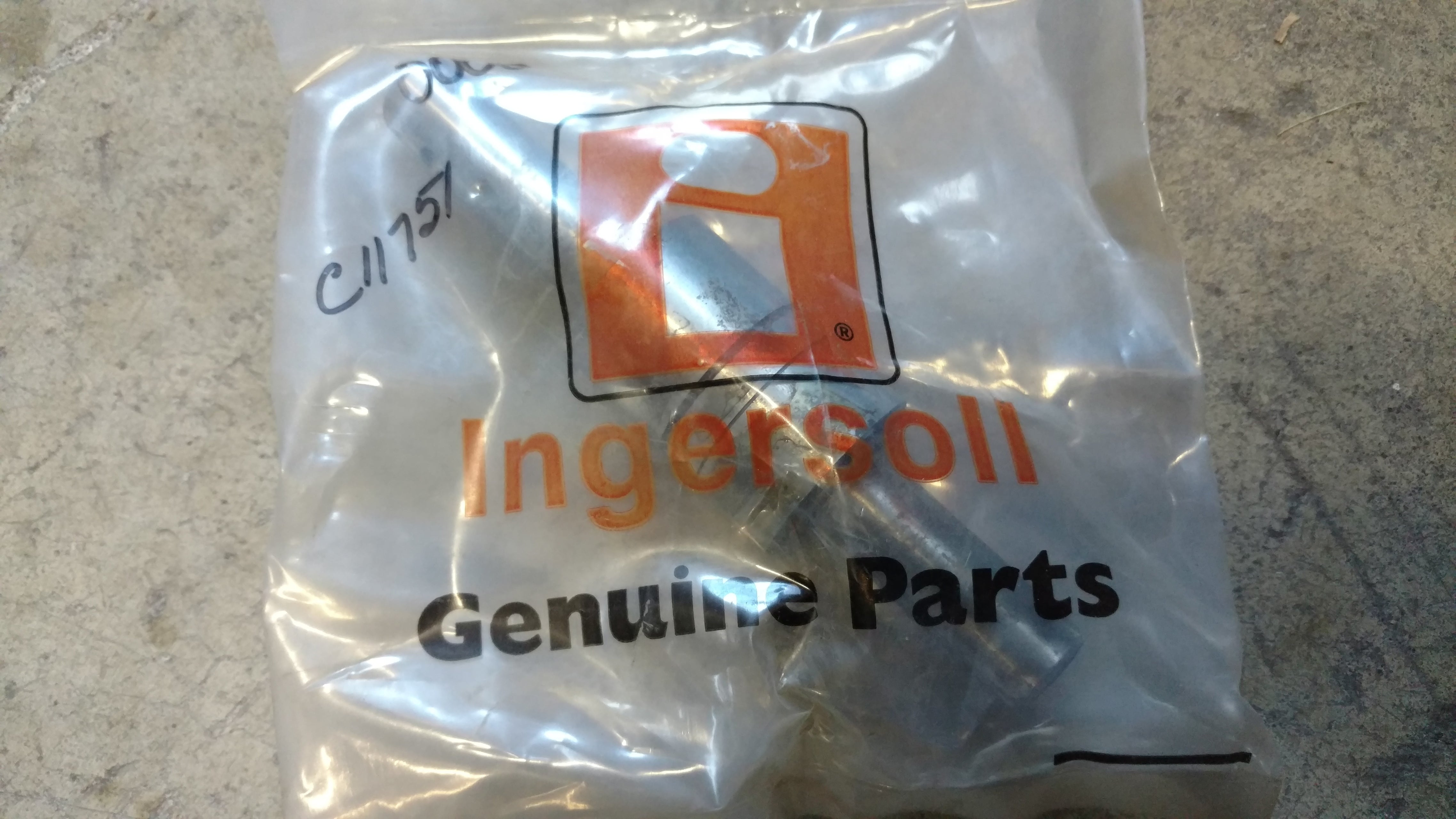 C11751 SHAFT & BEARING - PTO
