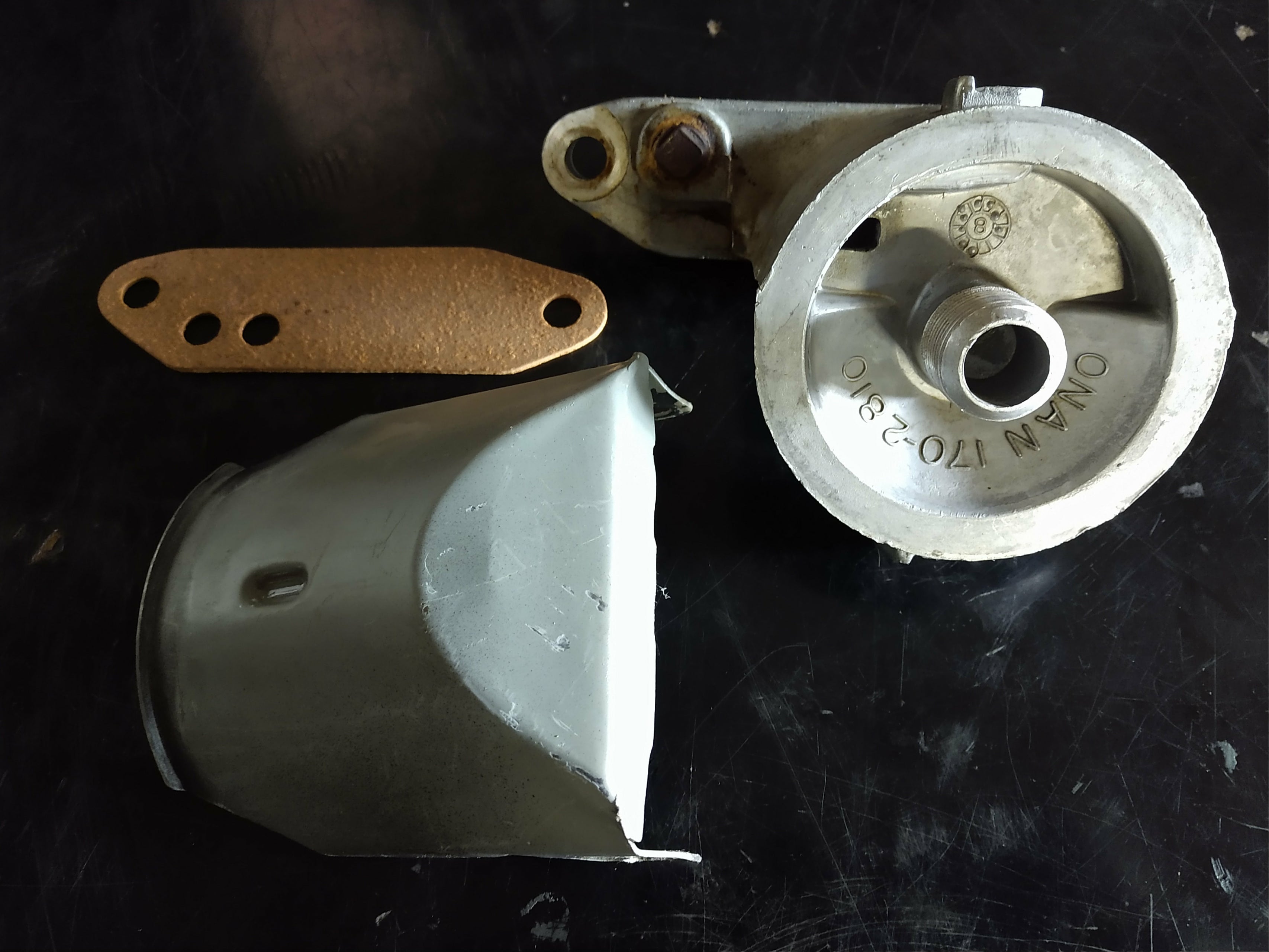 C20565 122-0814 122-0320 USED ONAN OIL FILTER ADAPTER CCK/B/P/N SERIES