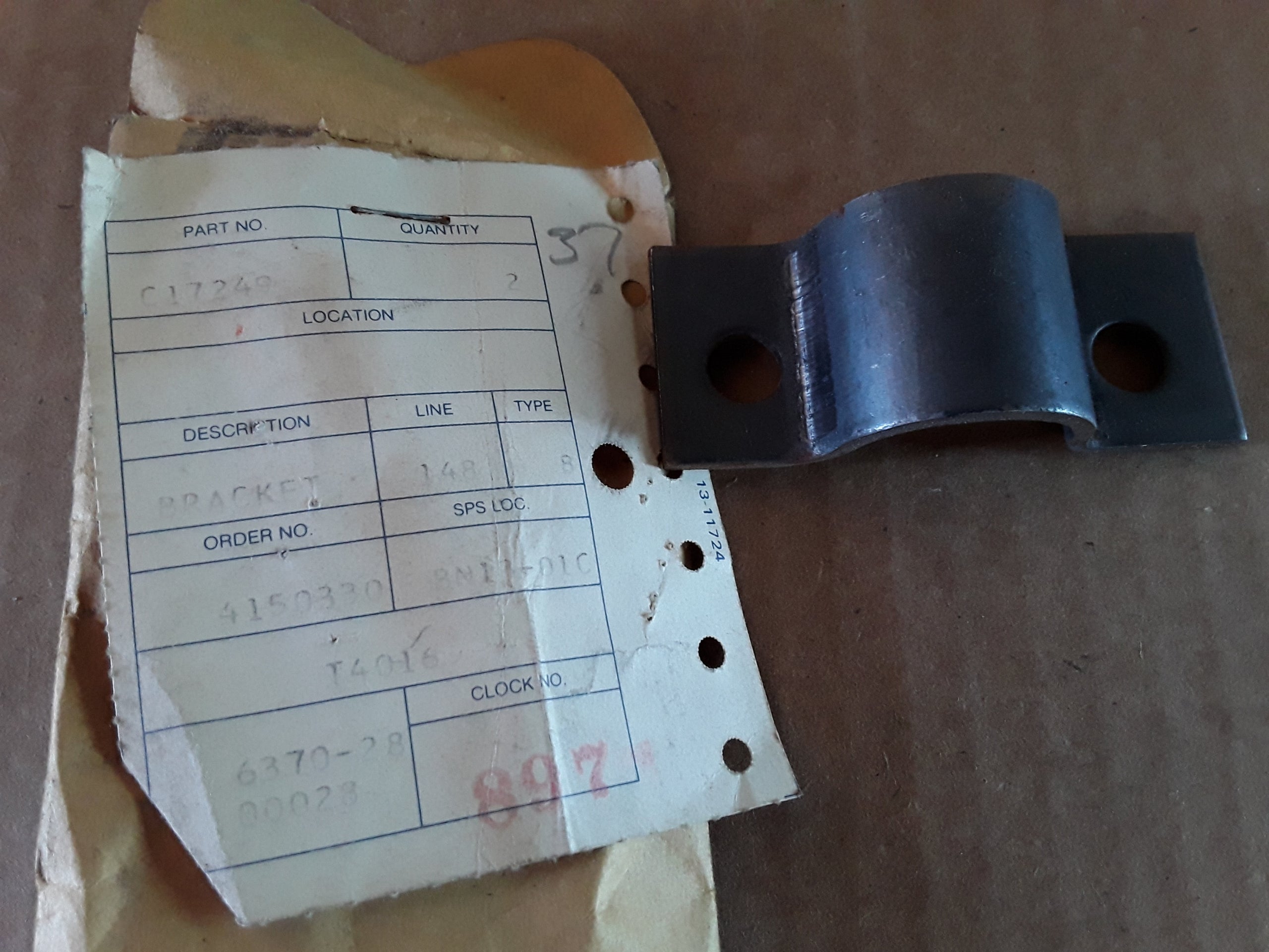 C17249 BRACKET - CLAMP TOP