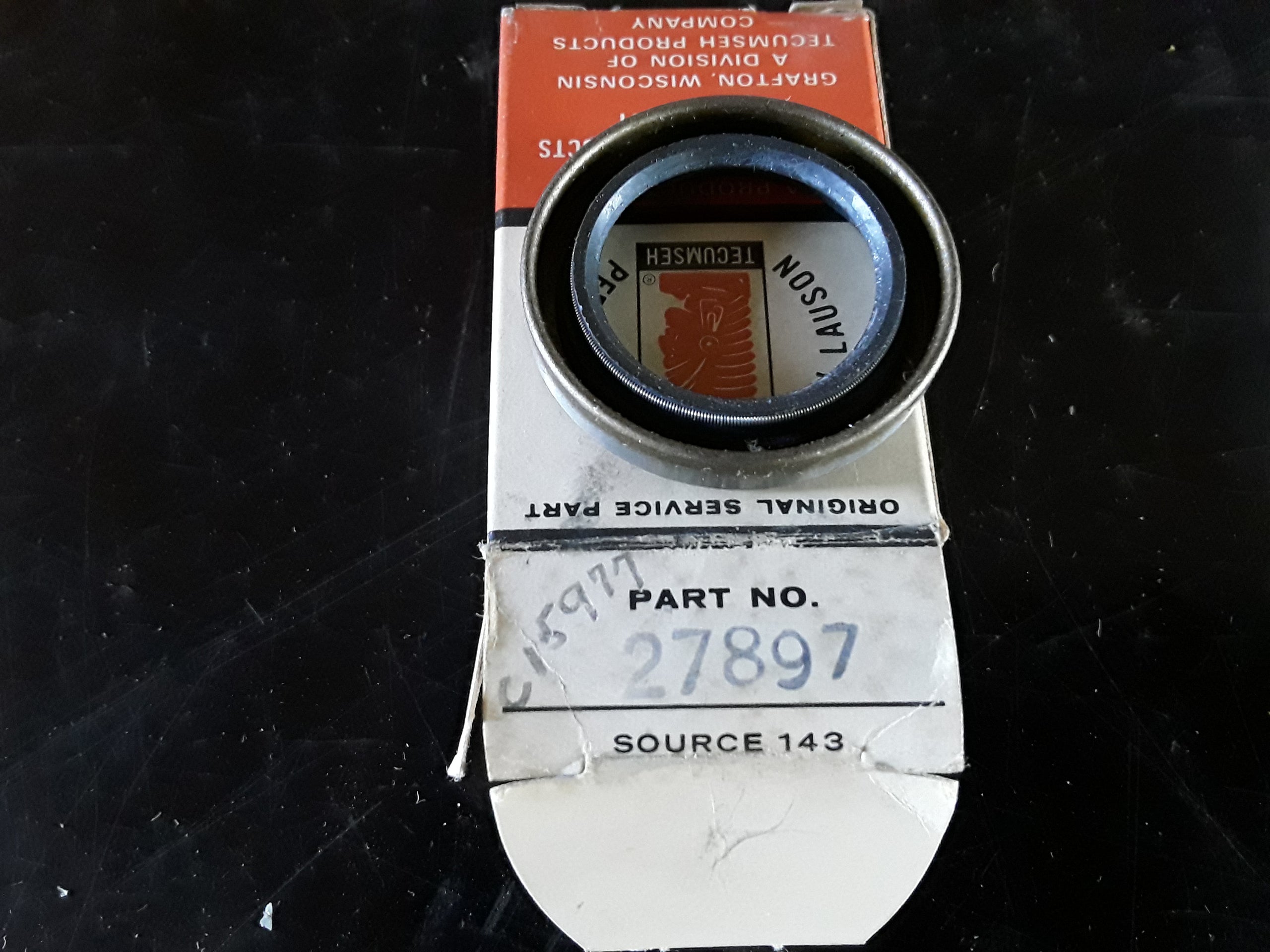 C15977 OIL SEAL TECUMSEH 27897