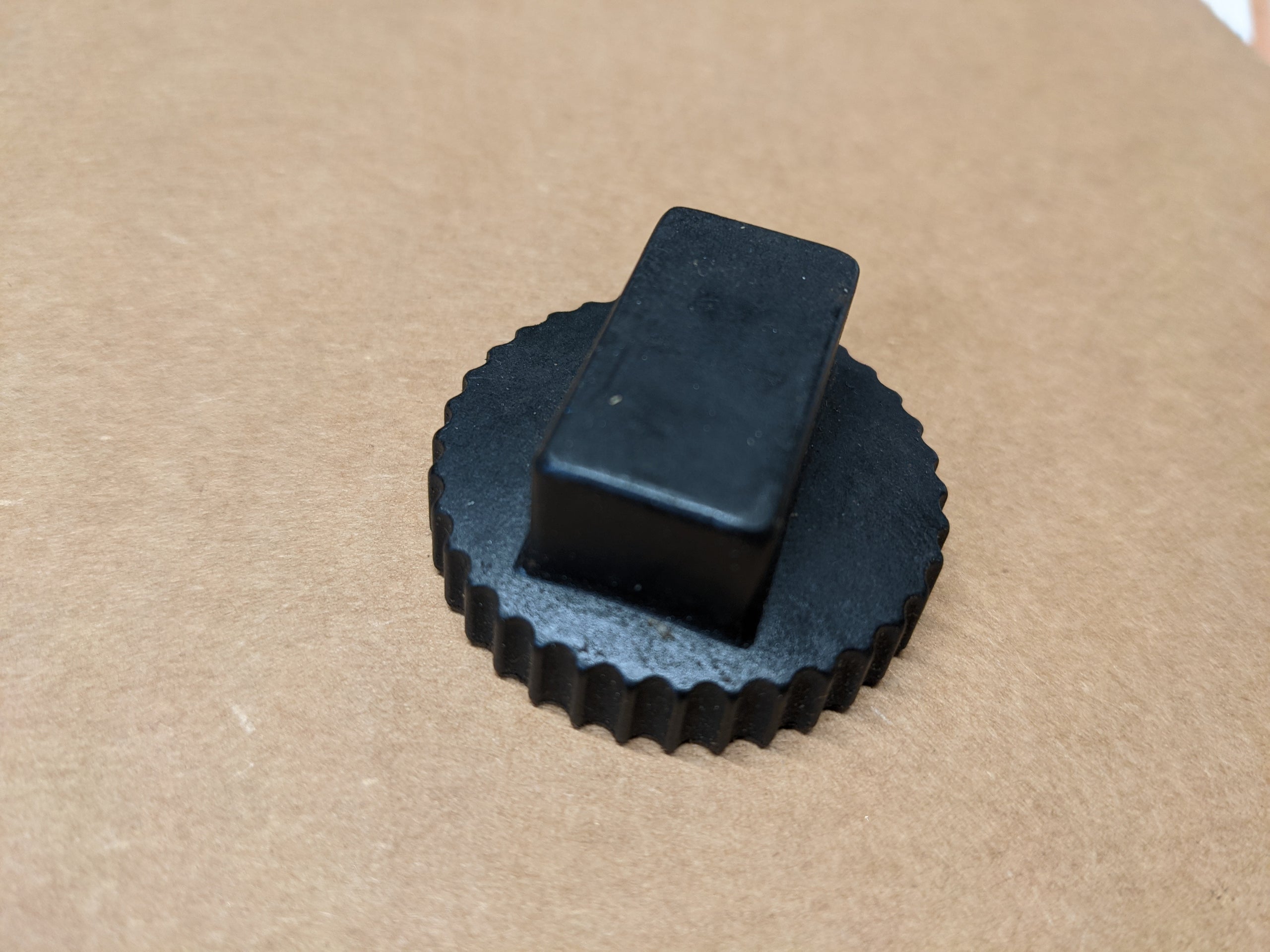 140-2761 ONAN AIR CLEANER KNOB