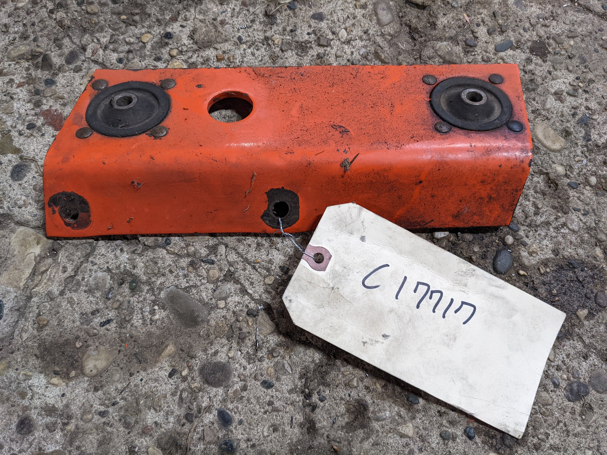 C17717 USED PLATE - ENGINE MOUNT LH KOHLER MODELS