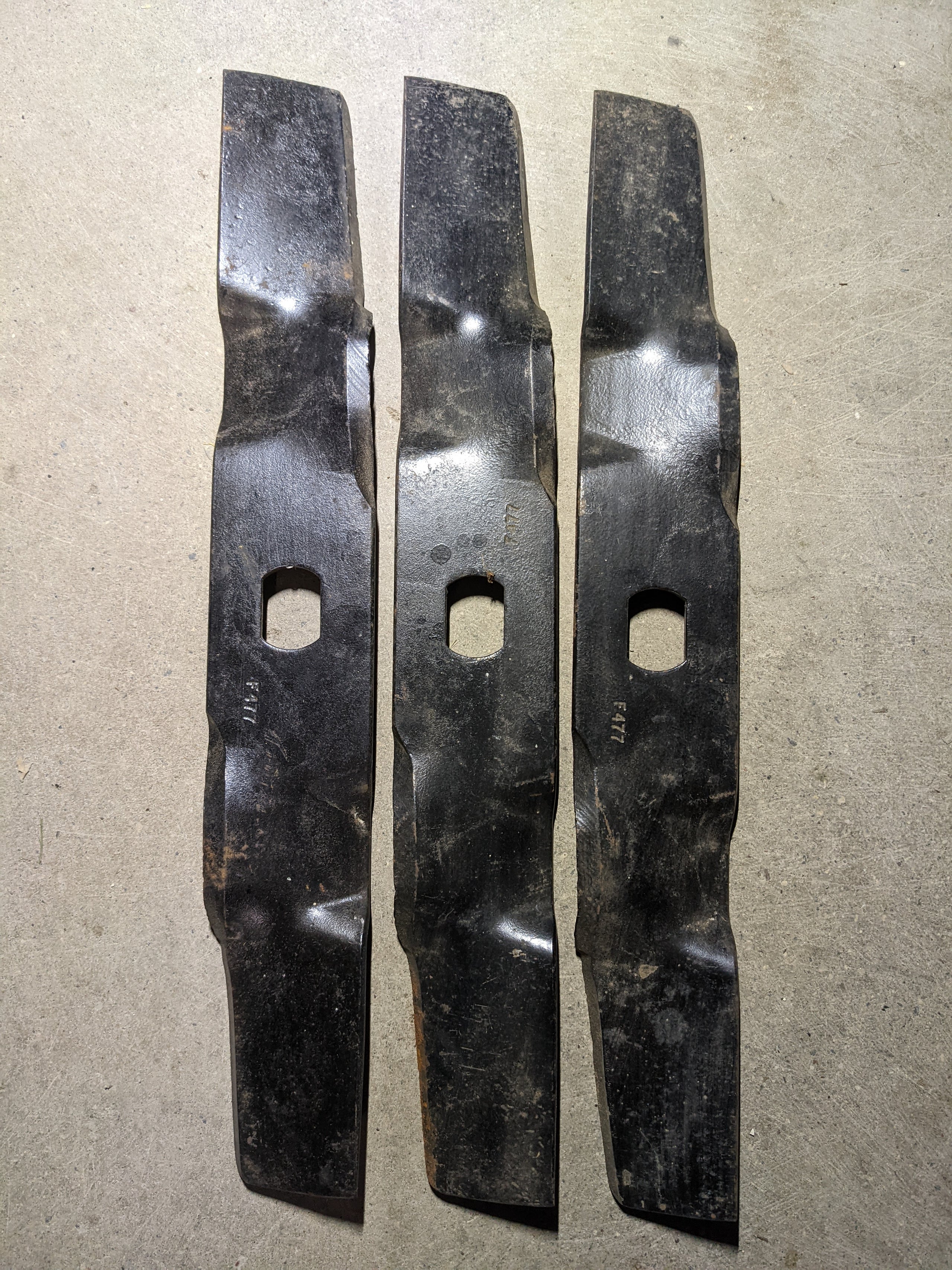 C45192 USED RM48 MULCHING BLADE SET