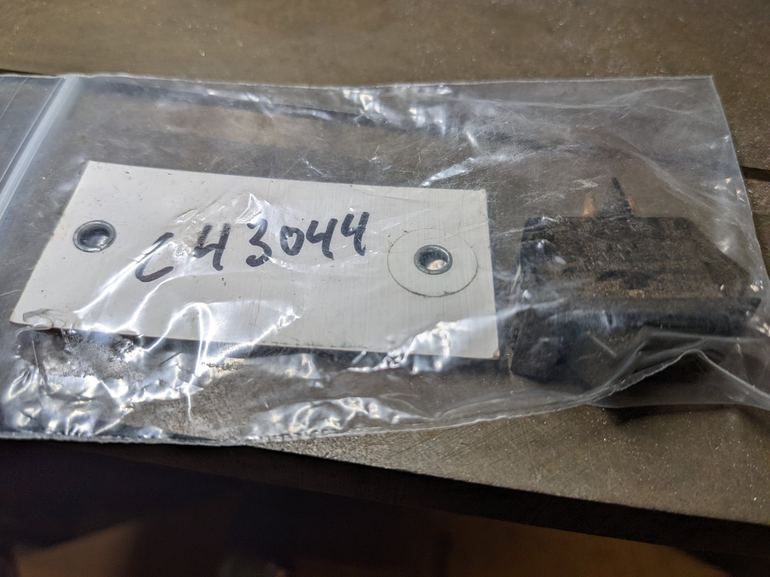 C43044 USED SWITCH - LIGHT C29322