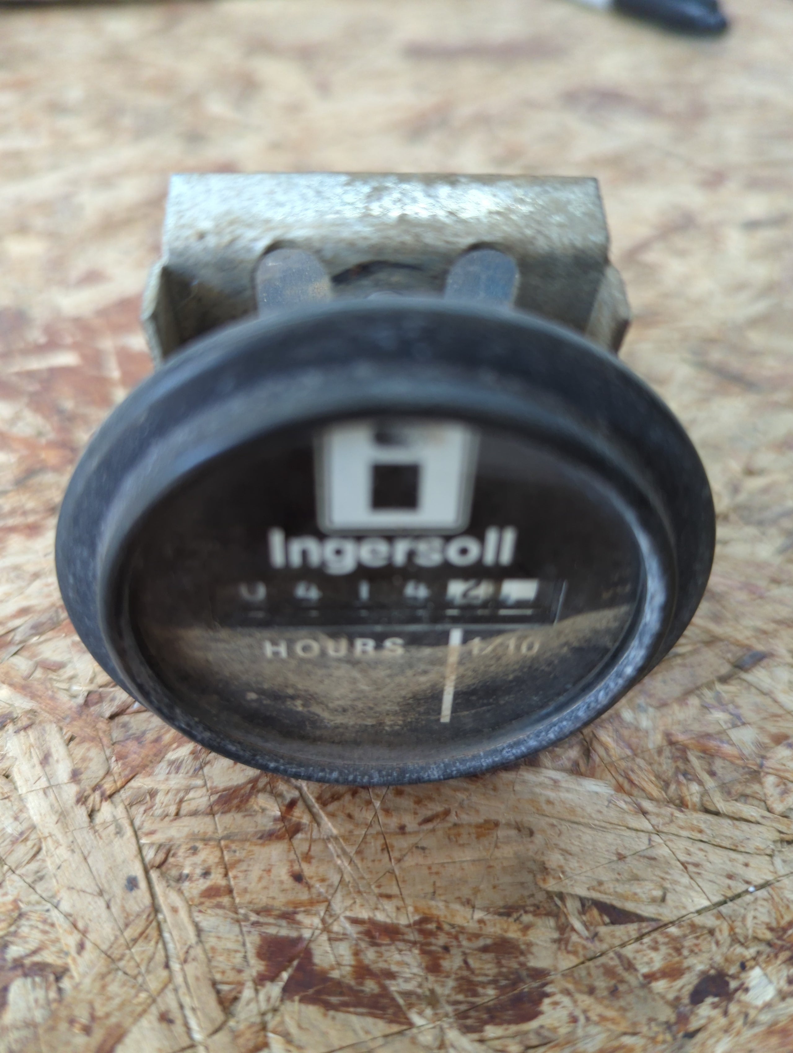 C31623 USED HOUR METER