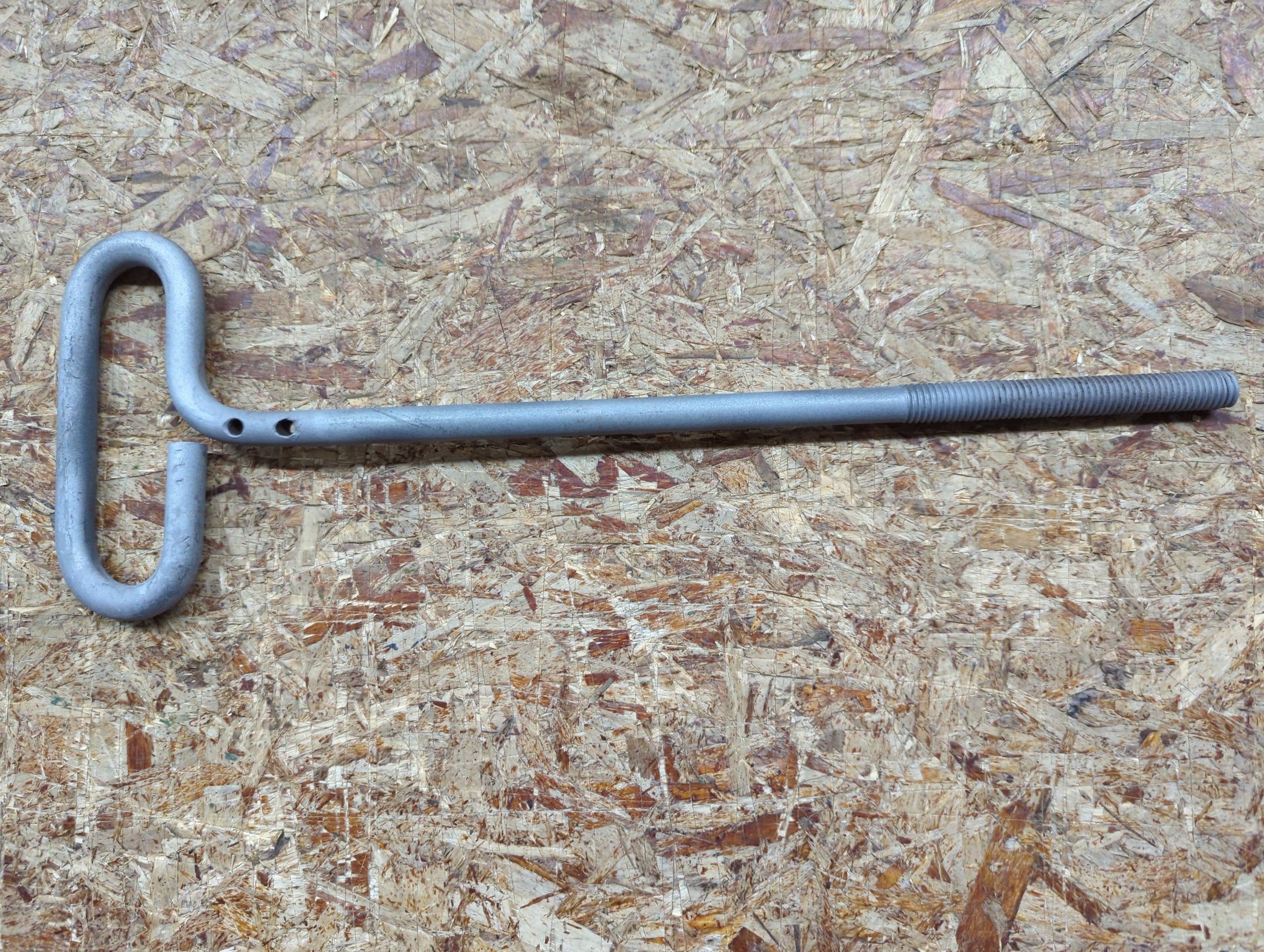 C26890 USED SCREW - IDLER ADJUSTMENT RM60 J-M48 J-N 40/44/46