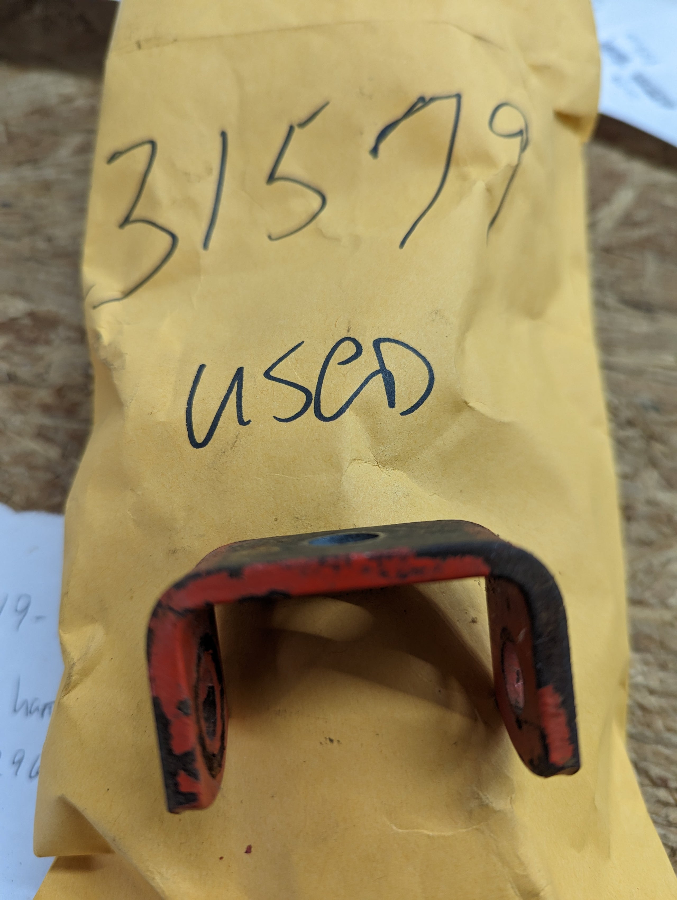 C31579 USED BRACKET - CHANNEL