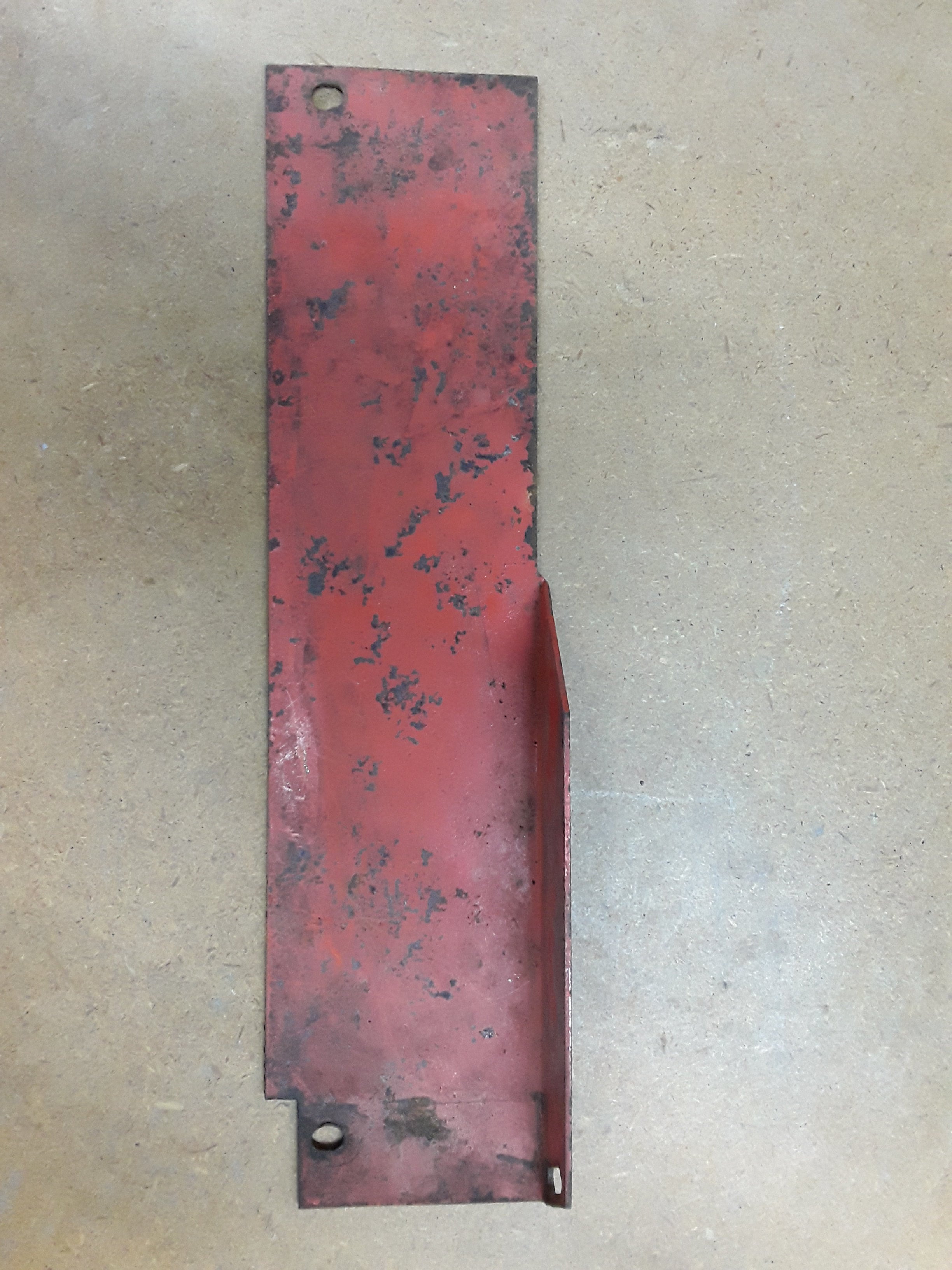 C28411 USED BAFFLE - MOWER (B98)