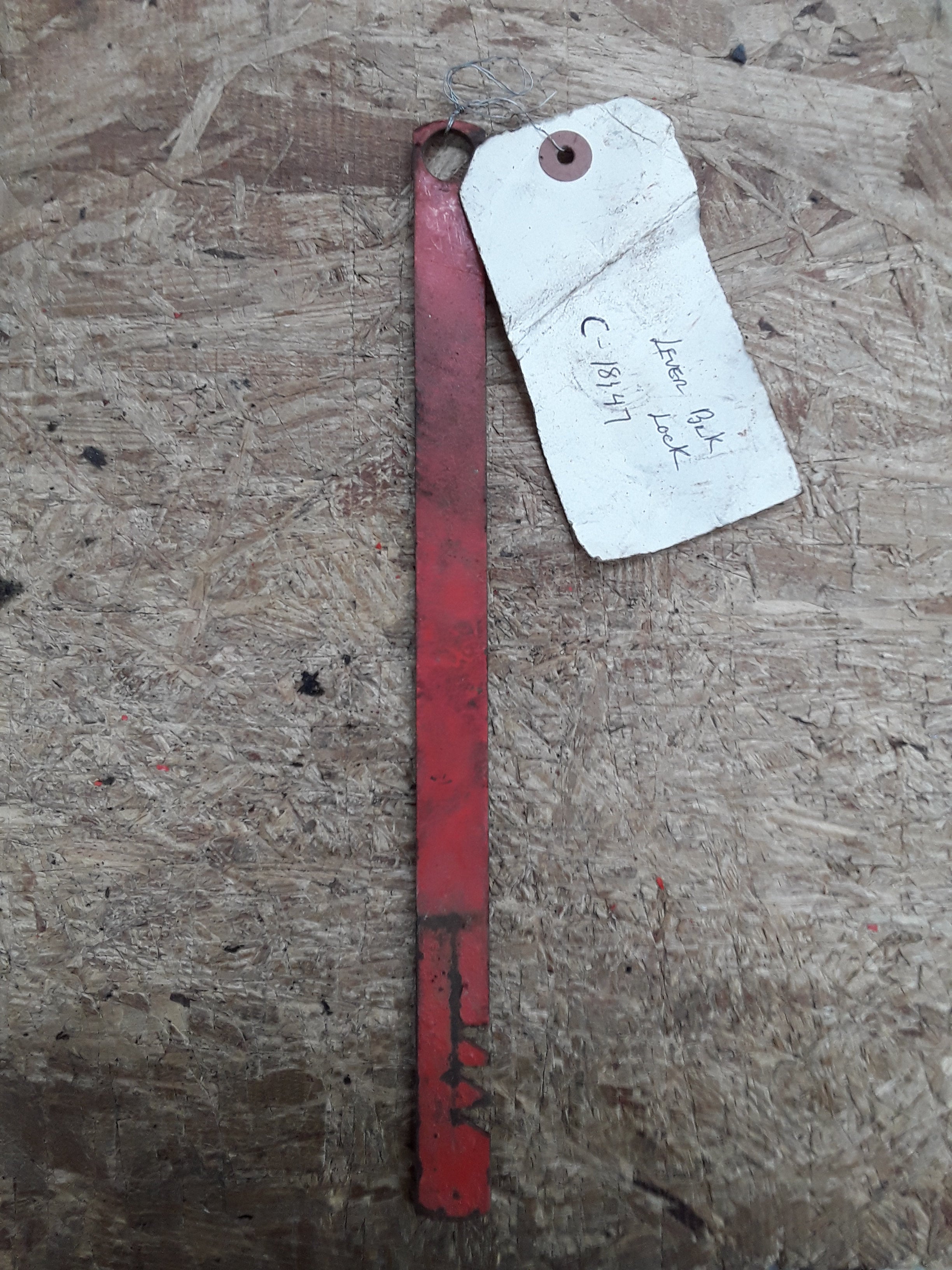 C18147 USED LEVER - LOCK