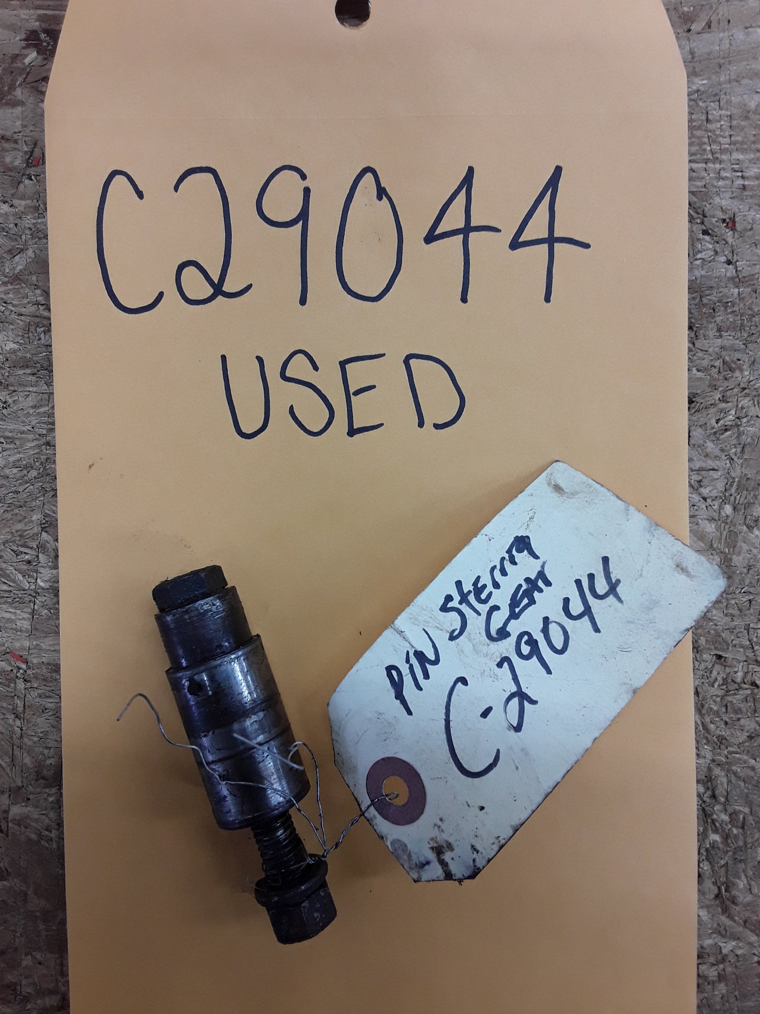 C29044 USED PIVOT PIN - STEERING GEAR C25787