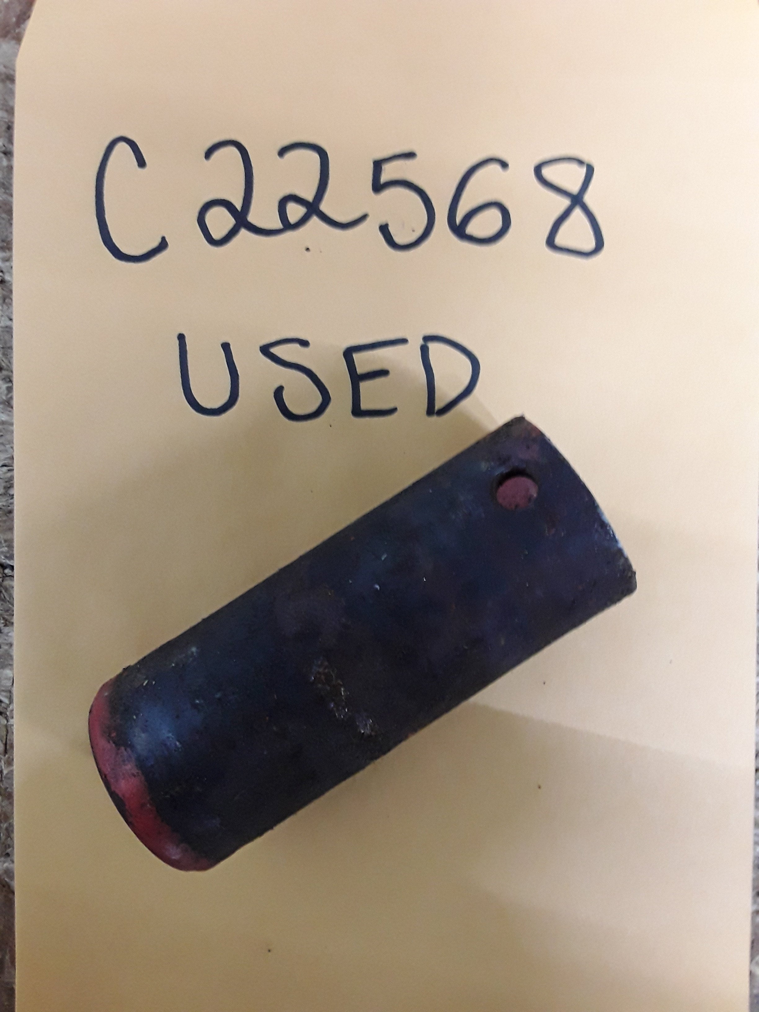 C22568 USED TUBE - AXLE PIVOT