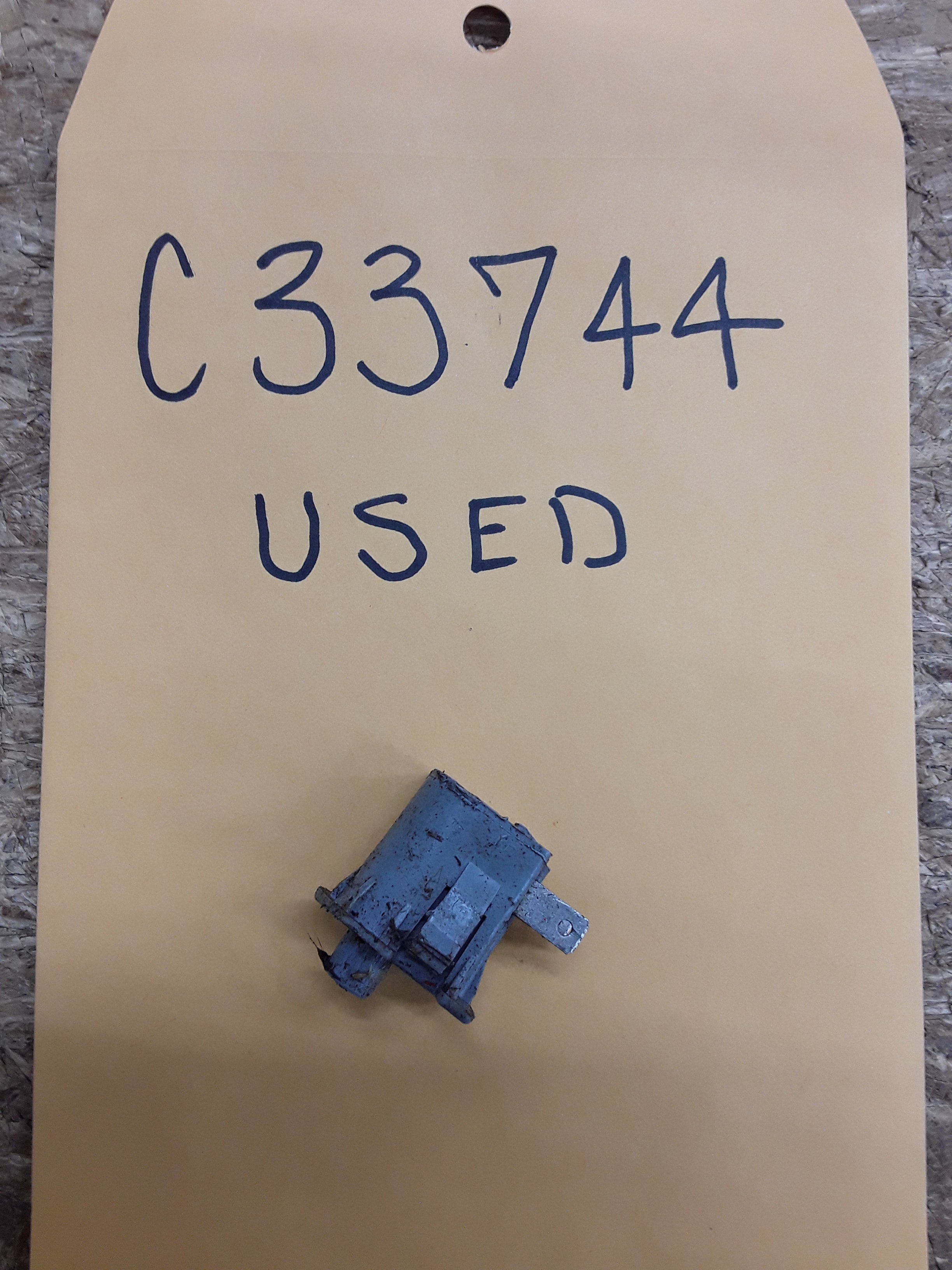 C33744 ( replaces G9021042 ) USED SWITCH - SAFETY; SEAT (GRAY)