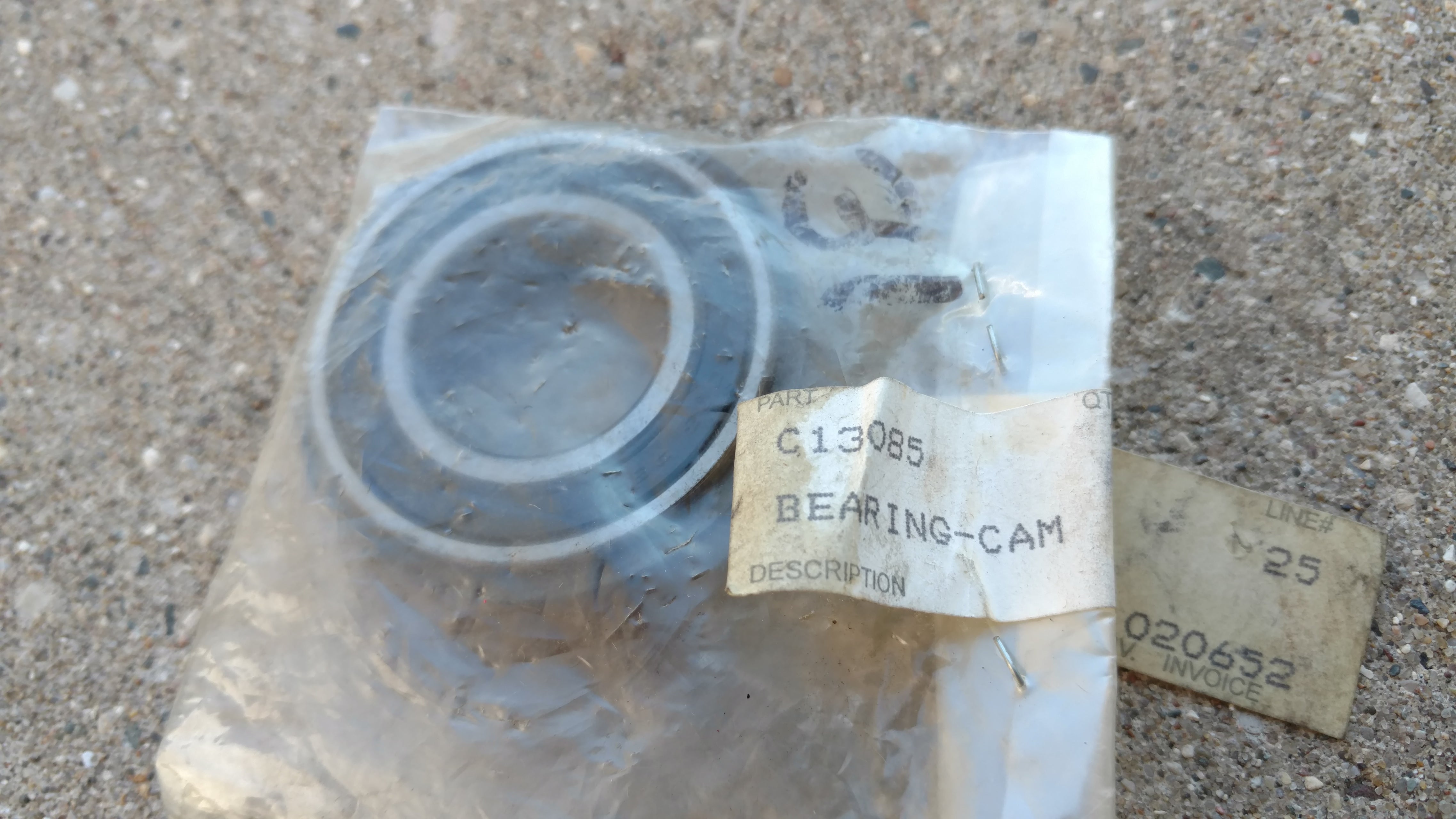 C13085 BEARING W/ SNAP RING CAM