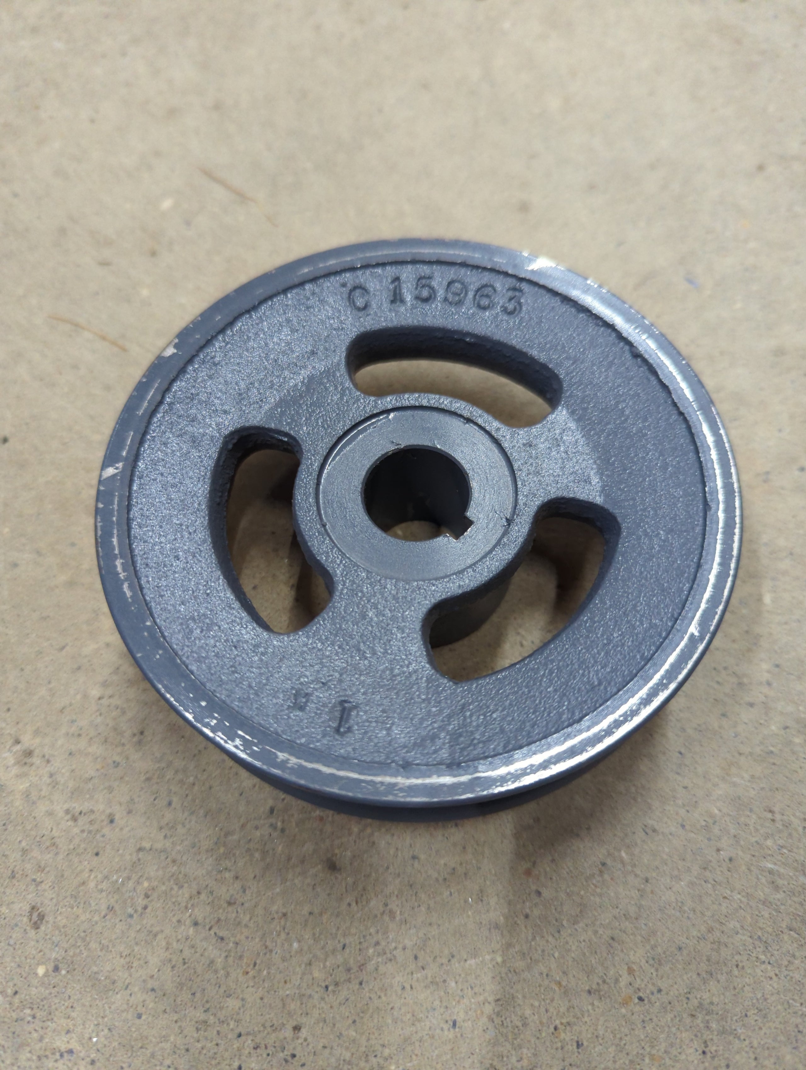 C15963 PULLEY- V 
