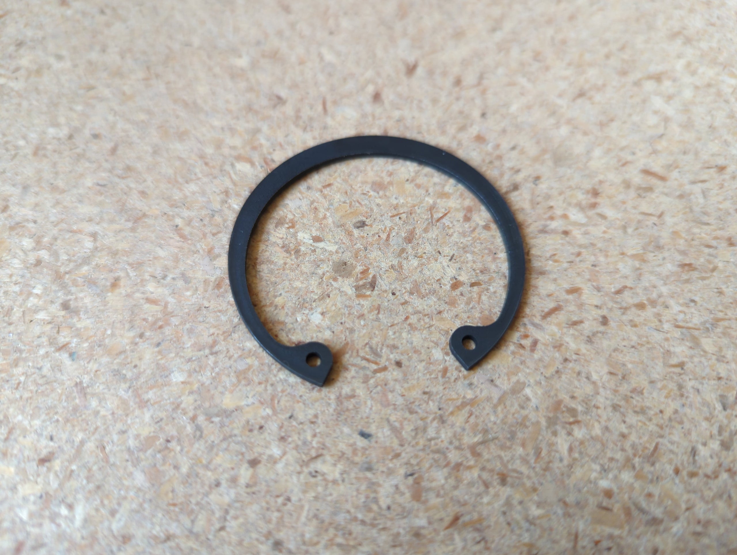 C16516 RING-RETAINING INTR'L 1.942 OD