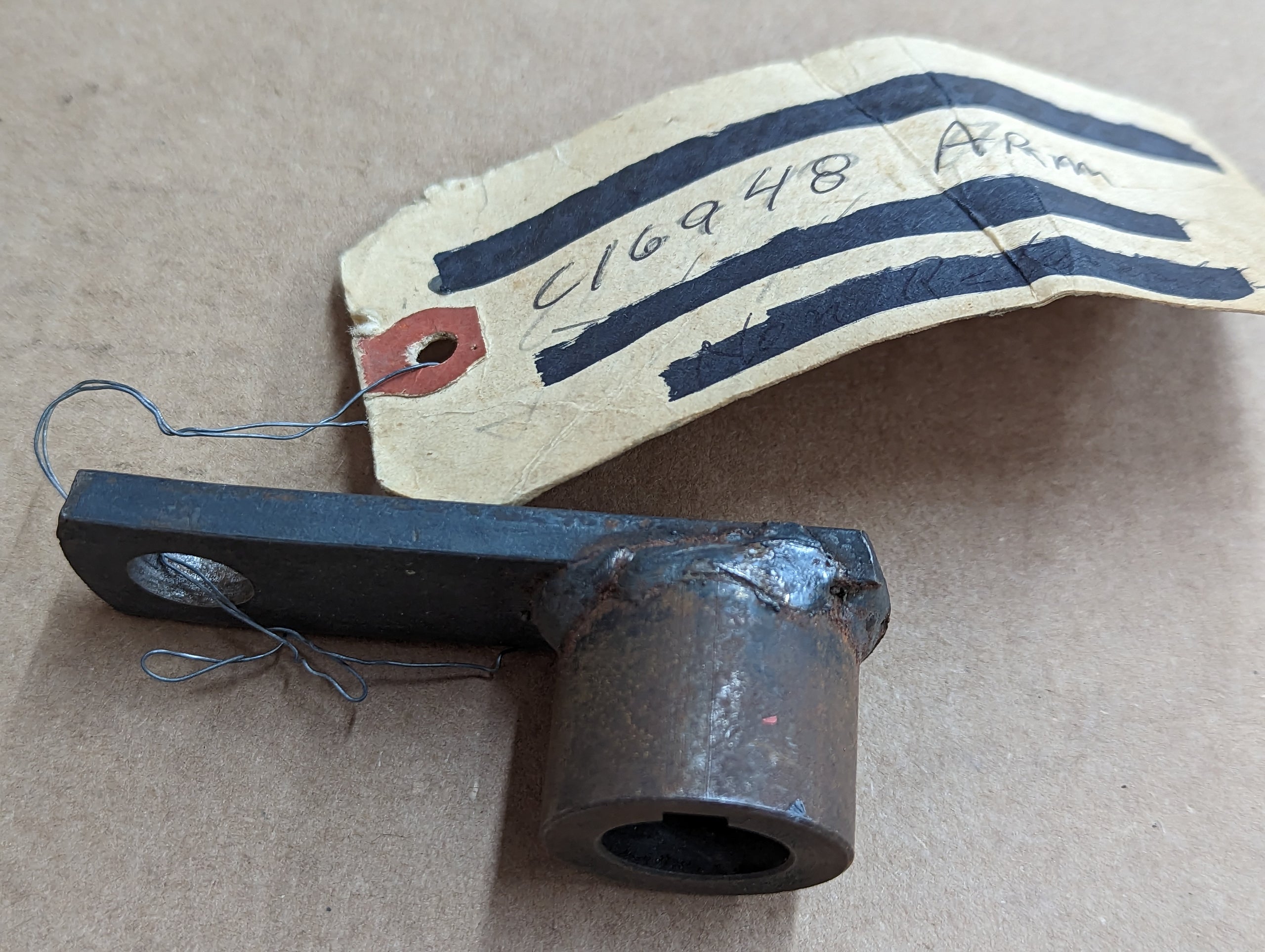 C16948 STEERING ARM